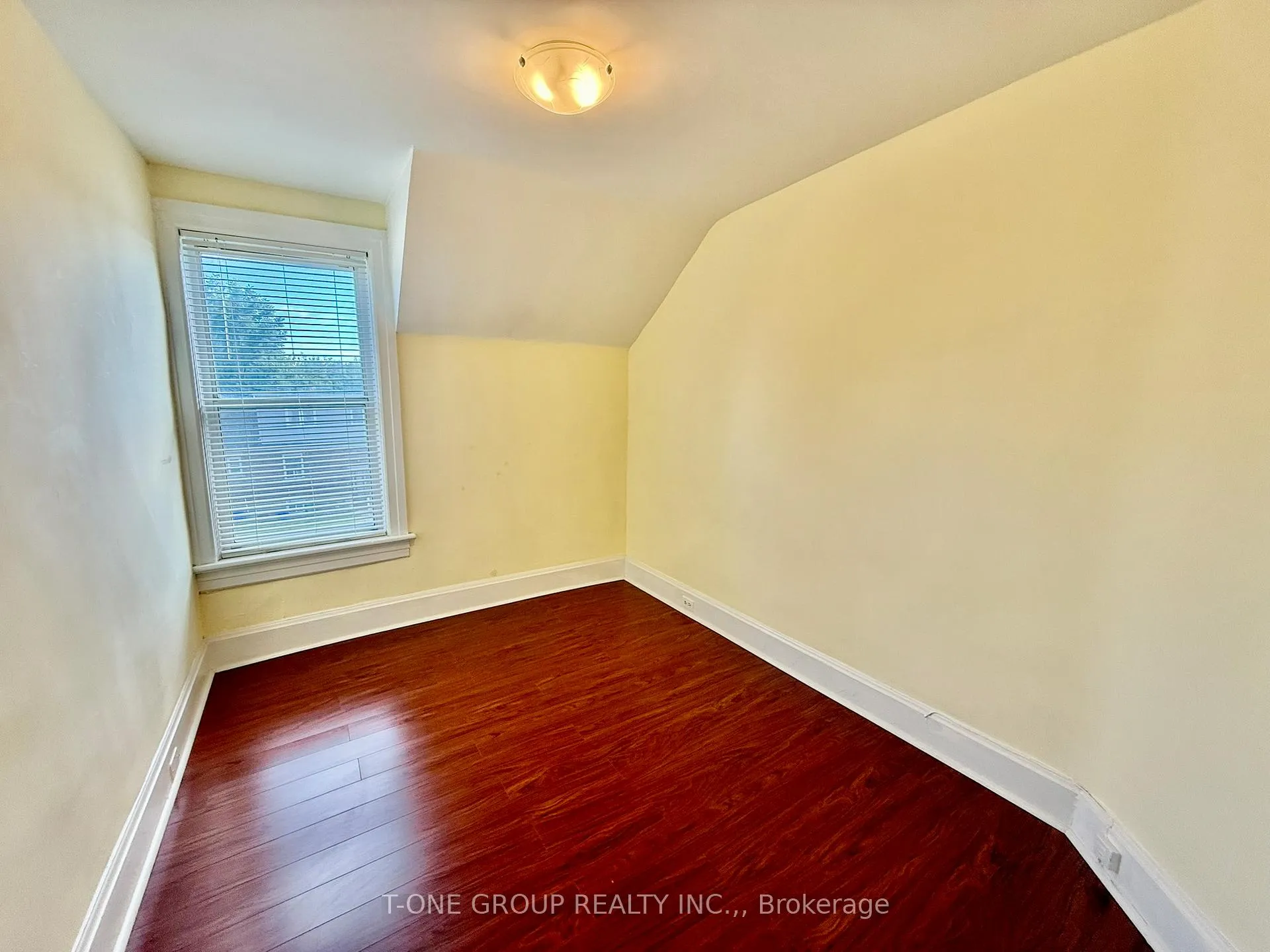 Photo 5 of Unit Upper, 283 Main Street N, Markham, Old Markham Village — HOMEH