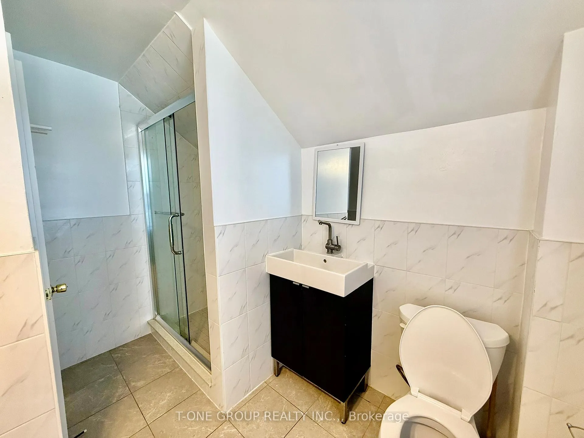 Photo 8 of Unit Upper, 283 Main Street N, Markham, Old Markham Village — HOMEH
