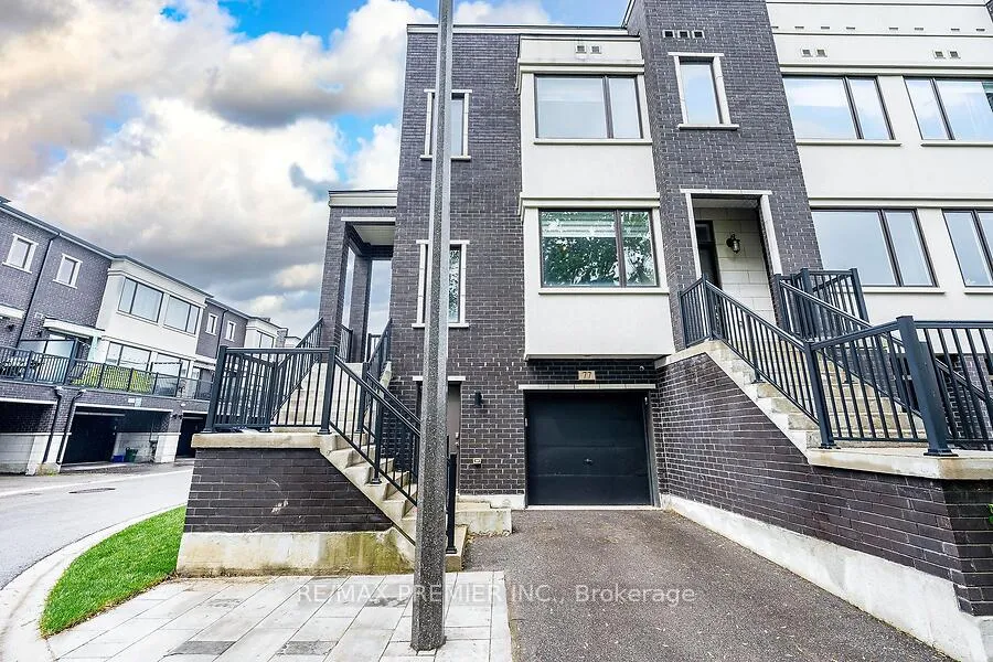 Photo 1 of 77 Sydney Circle, Vaughan, Vellore Village — HOMEH