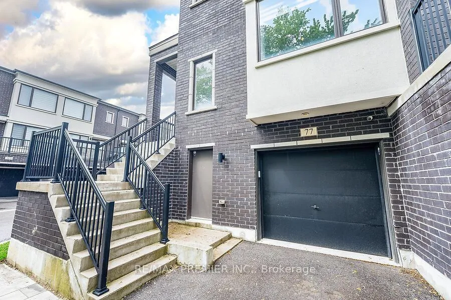 Photo 2 of 77 Sydney Circle, Vaughan, Vellore Village — HOMEH