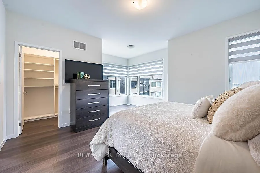 Photo 27 of 77 Sydney Circle, Vaughan, Vellore Village — HOMEH