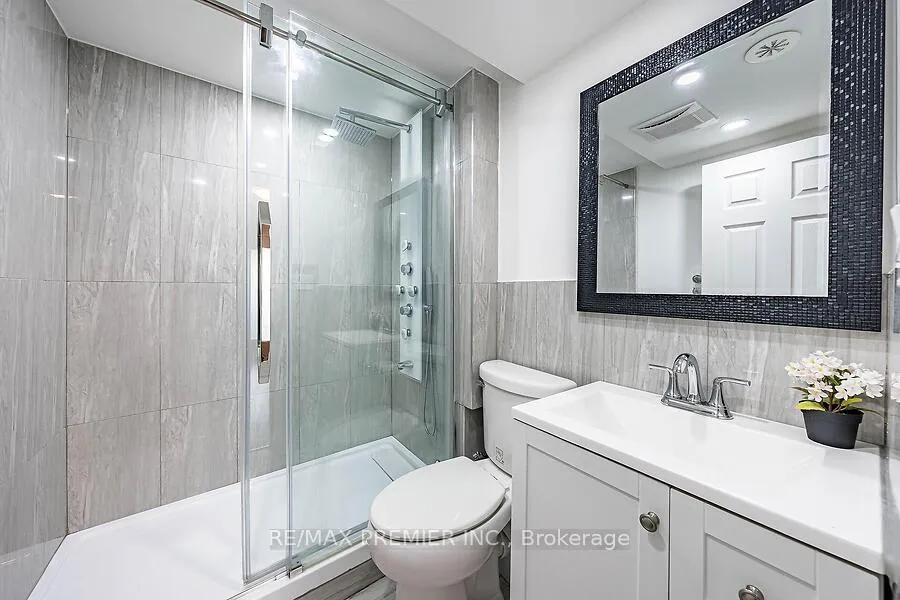 Photo 41 of 77 Sydney Circle, Vaughan, Vellore Village — HOMEH