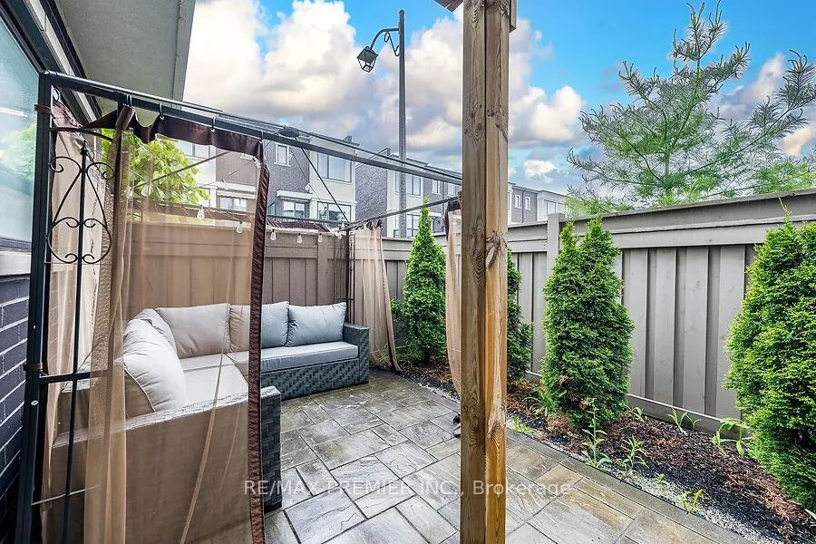 Photo 43 of 77 Sydney Circle, Vaughan, Vellore Village — HOMEH