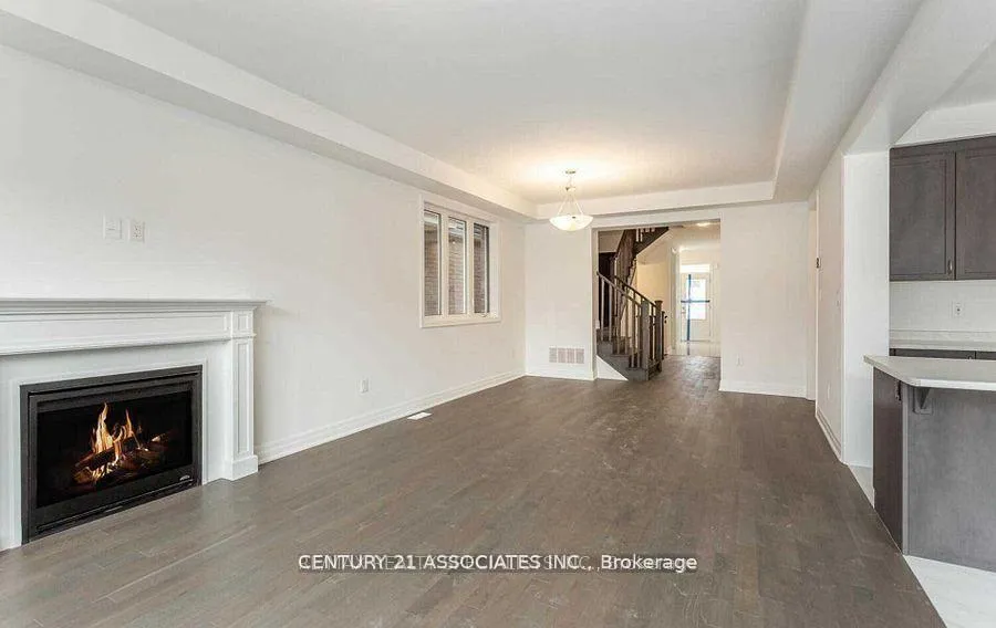 Photo 9 of Unit - Upper Level, 1271 Elderberry Crescent, Milton, Cobban — HOMEH
