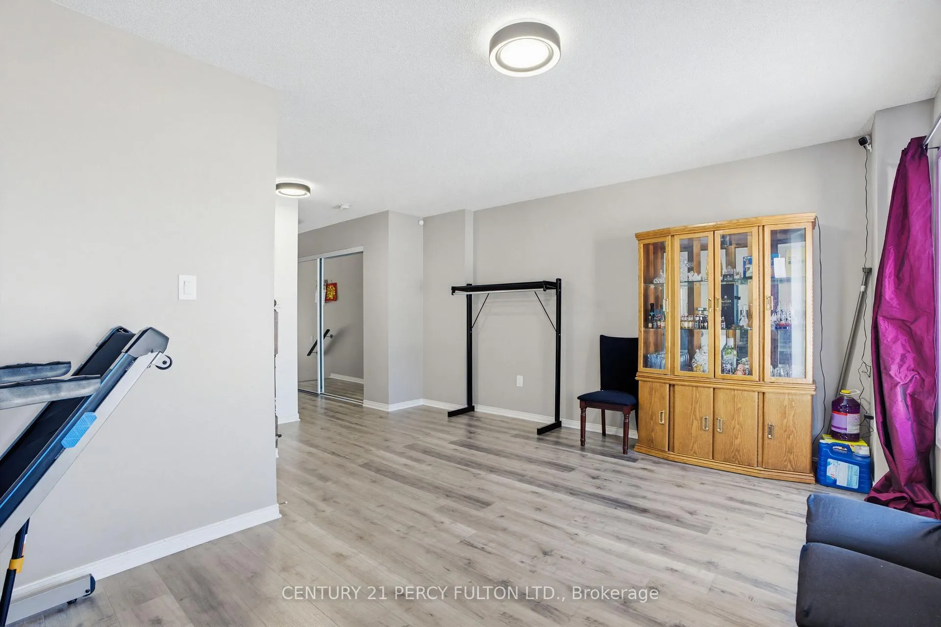 Photo 8 of 876 Audley Road N, Ajax, Central East — HOMEH