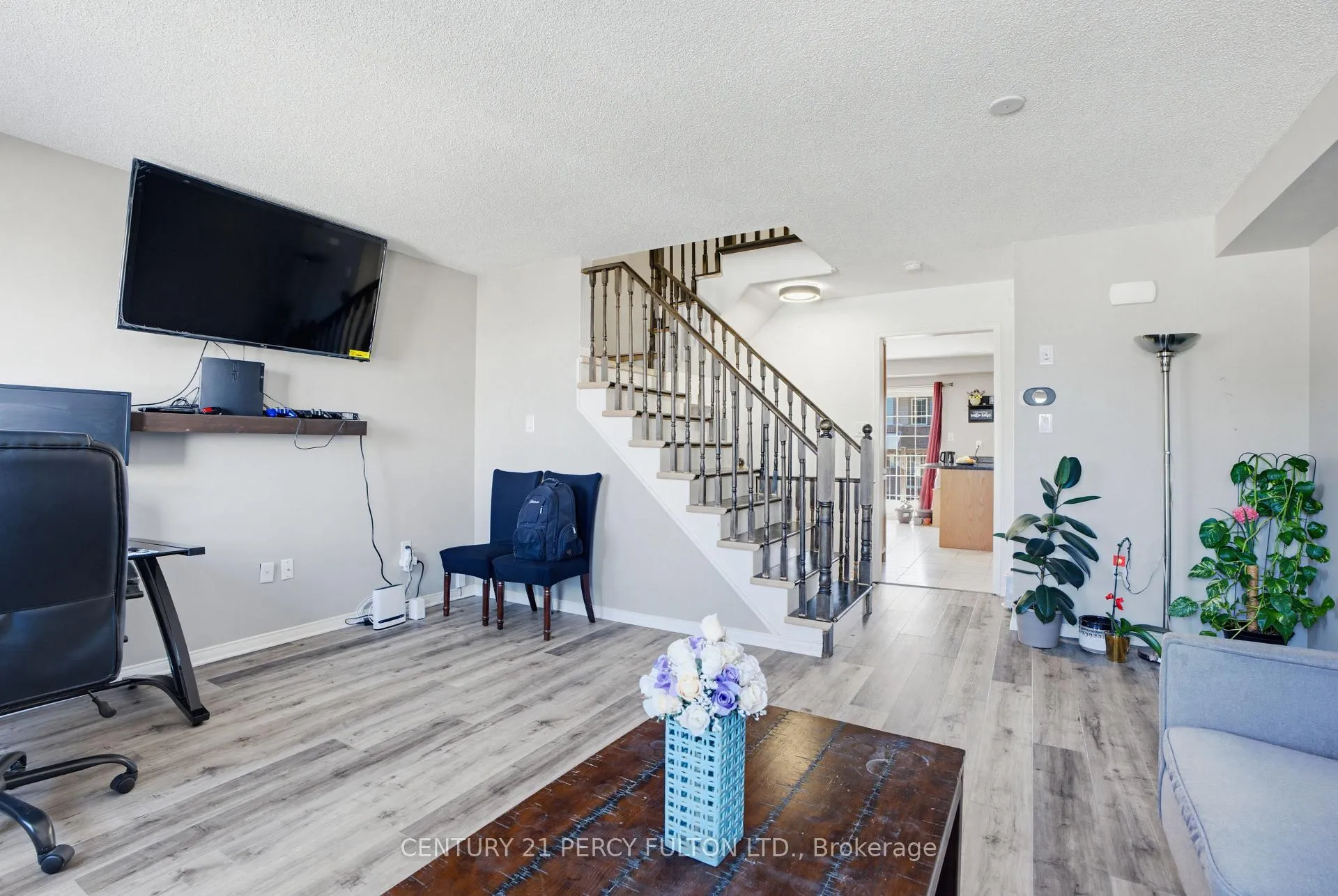 Photo 10 of 876 Audley Road N, Ajax, Central East — HOMEH