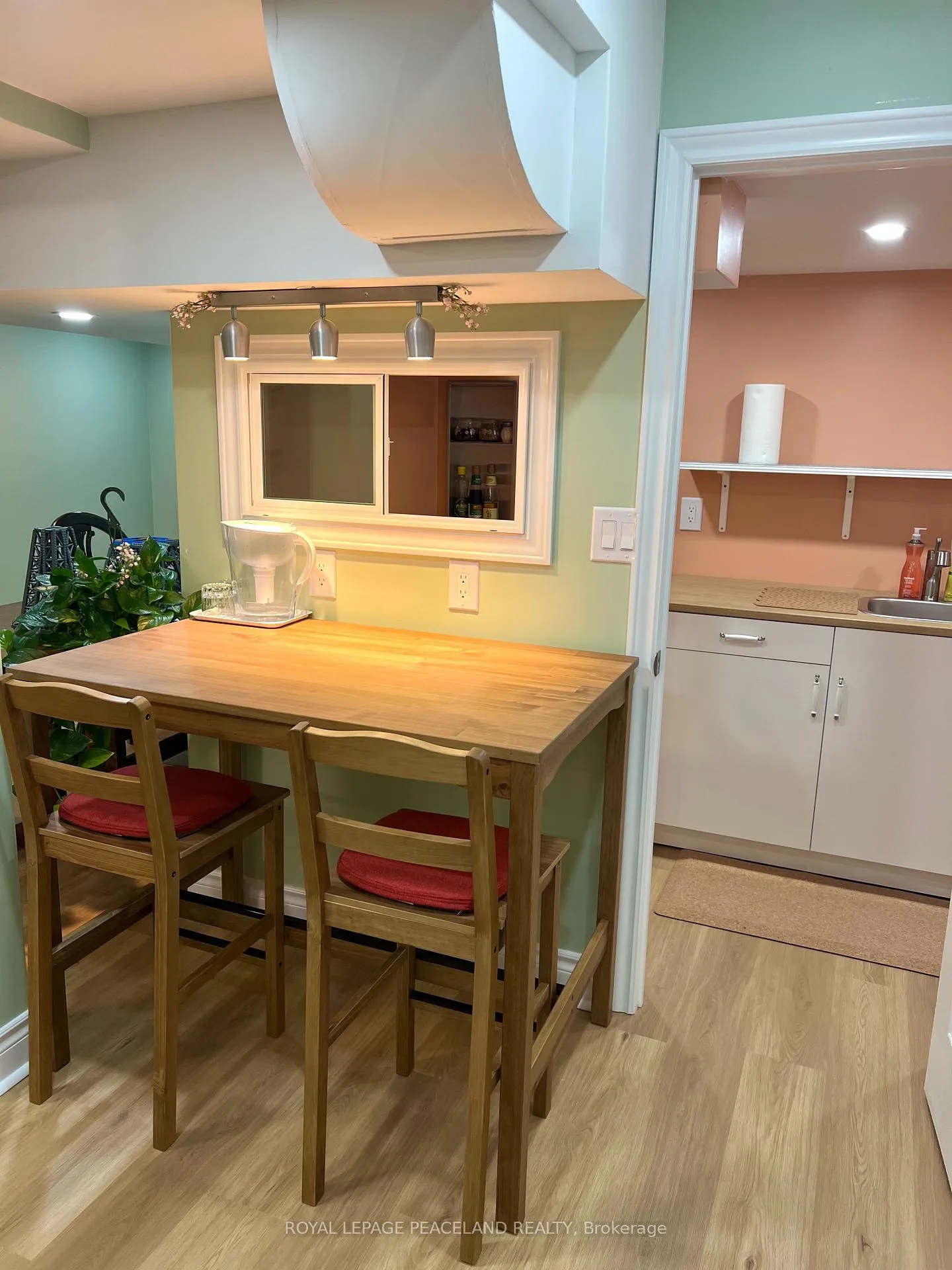 Photo 4 of 162 Kingsbridge Circle, Vaughan, Beverley Glen — HOMEH
