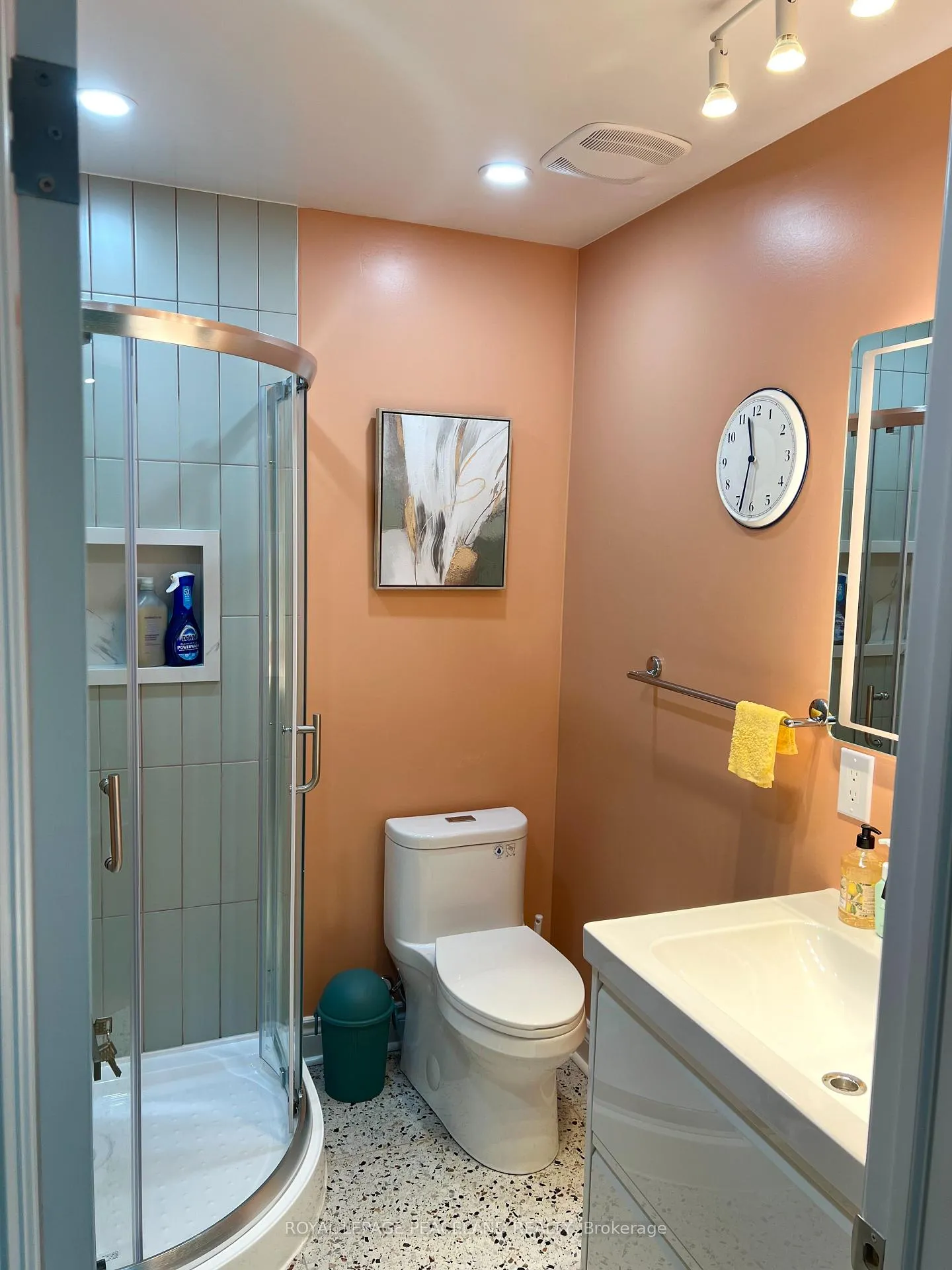 Photo 9 of 162 Kingsbridge Circle, Vaughan, Beverley Glen — HOMEH