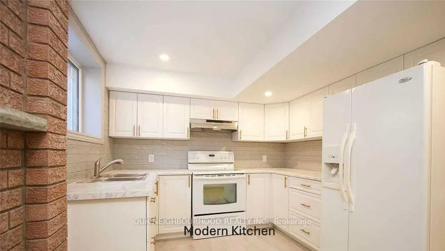 Photo 2 of 2302 Wildwood Crescent, Pickering, Brock Ridge — HOMEH