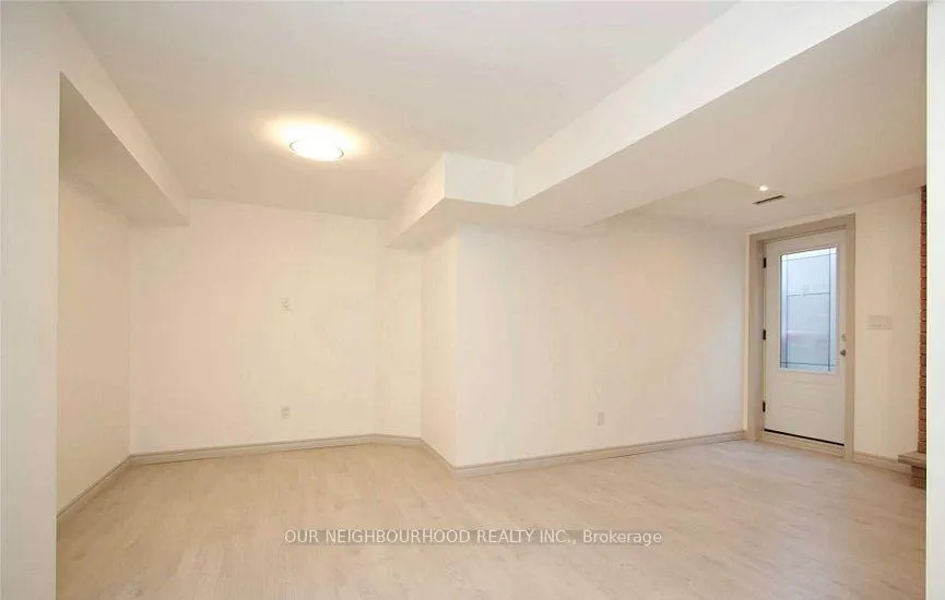 Photo 6 of 2302 Wildwood Crescent, Pickering, Brock Ridge — HOMEH