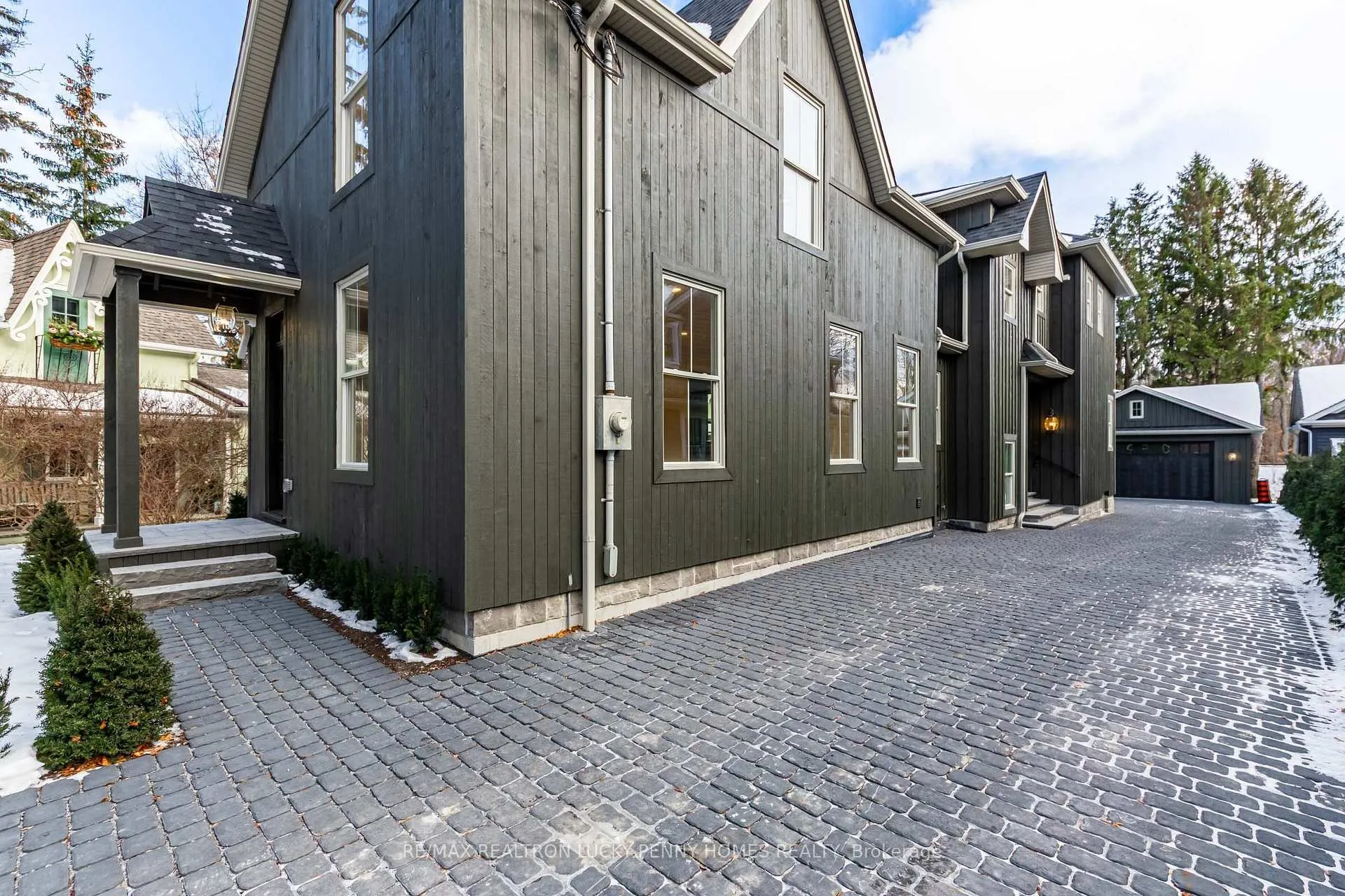 Photo 3 of 25 Victoria Avenue, Markham, Unionville — HOMEH