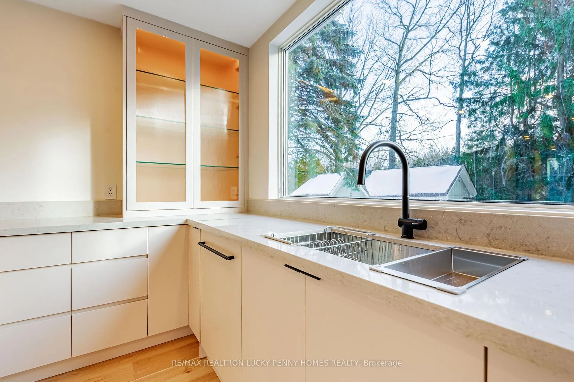 Photo 16 of 25 Victoria Avenue, Markham, Unionville — HOMEH