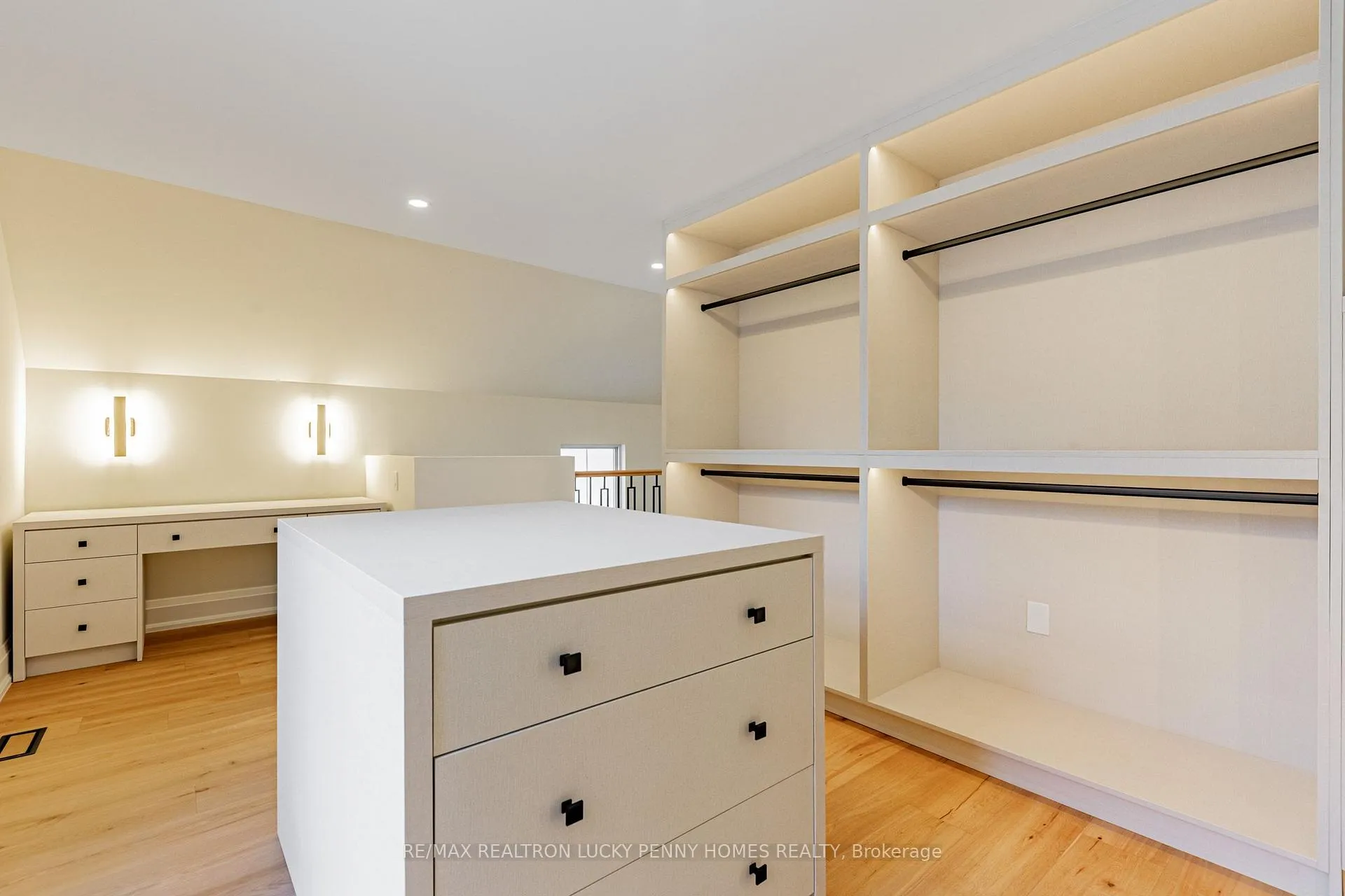 Photo 26 of 25 Victoria Avenue, Markham, Unionville — HOMEH
