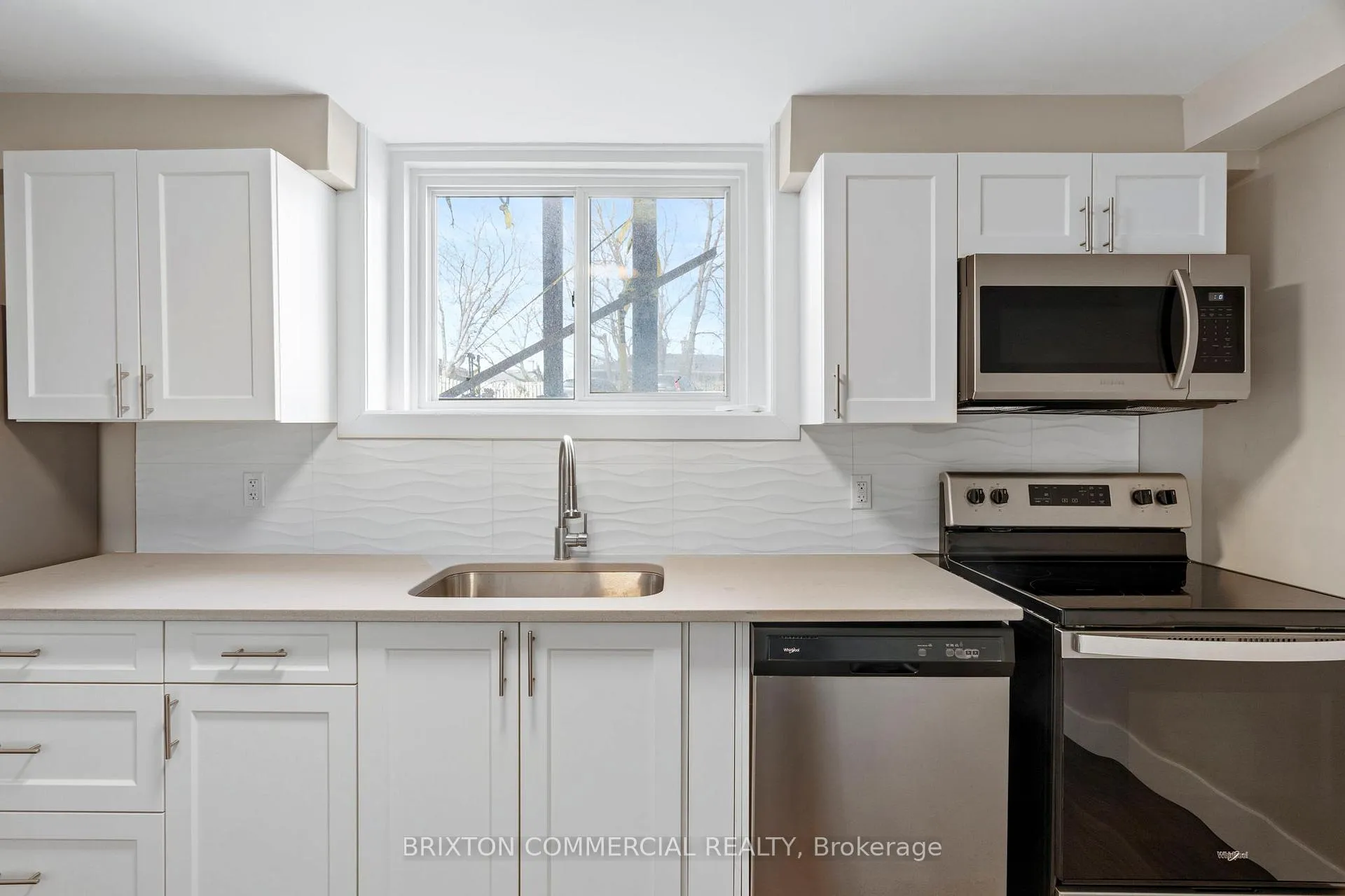 Photo 19 of Unit 2, 586 Victoria Street S, Kitchener — HOMEH