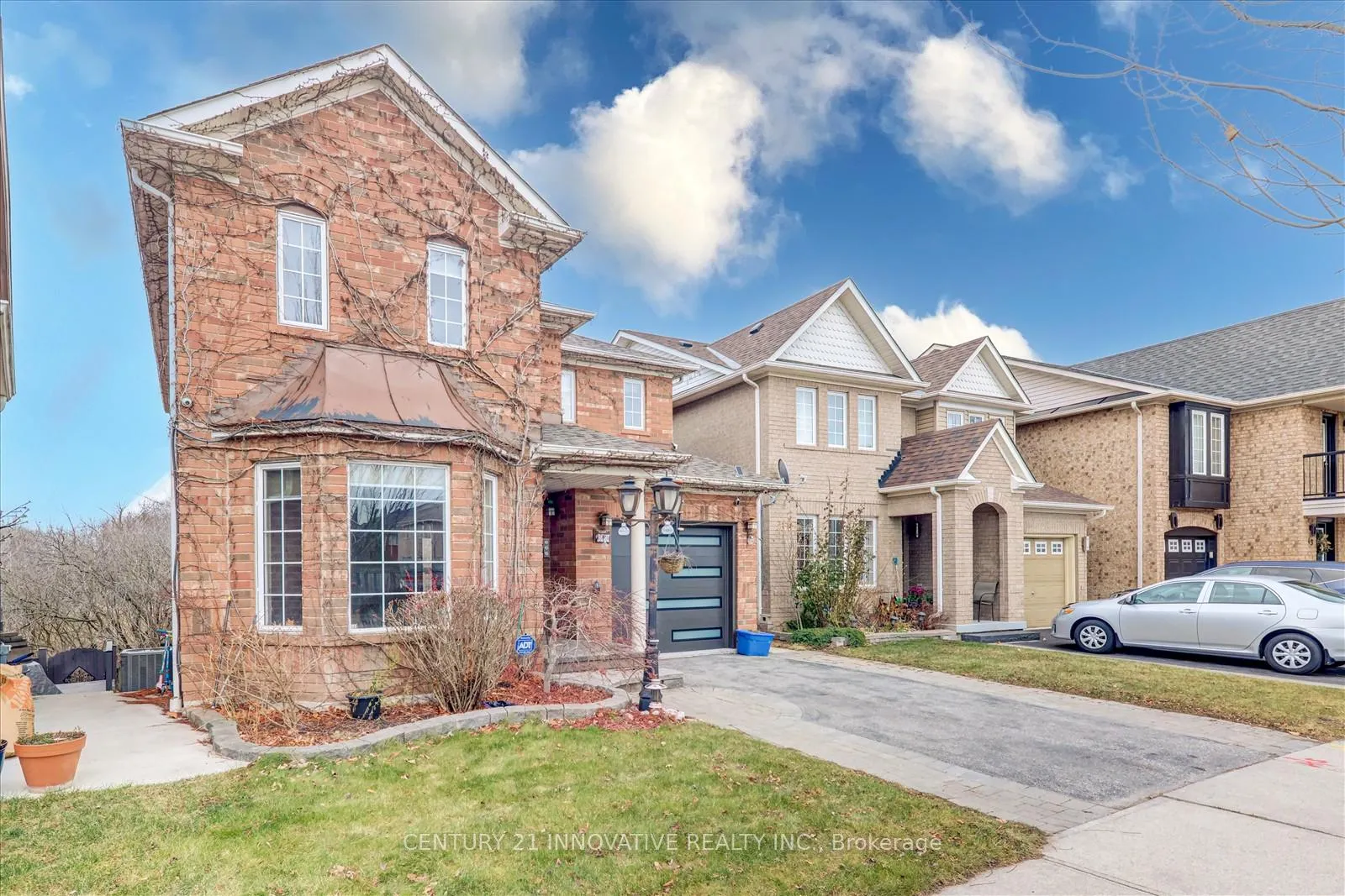 Photo 2 of 53 Angier Crescent, Ajax, South East — HOMEH