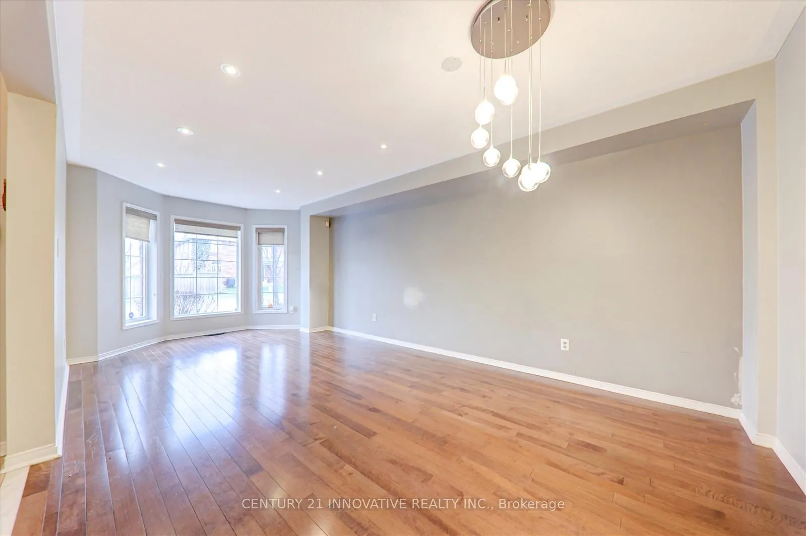 Photo 6 of 53 Angier Crescent, Ajax, South East — HOMEH