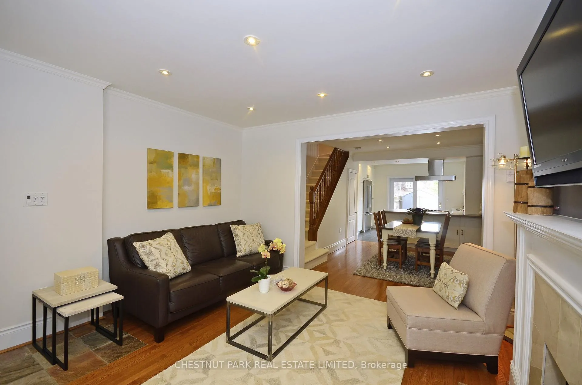Photo 5 of 574 Balliol Street, Toronto, Mount Pleasant East — HOMEH