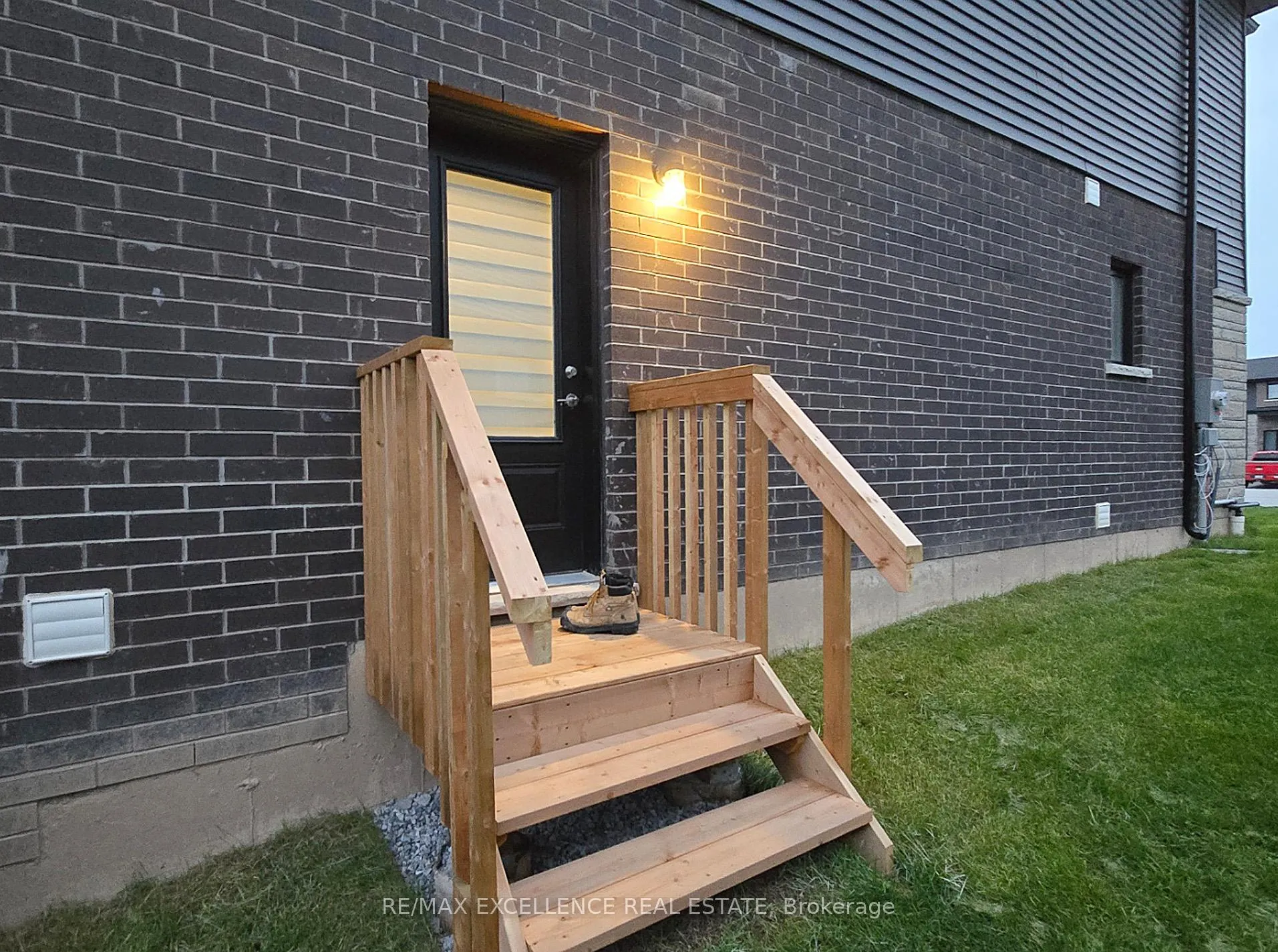 Photo 4 of 30 Whelan Court, Thorold, Hurricane/Merrittville — HOMEH