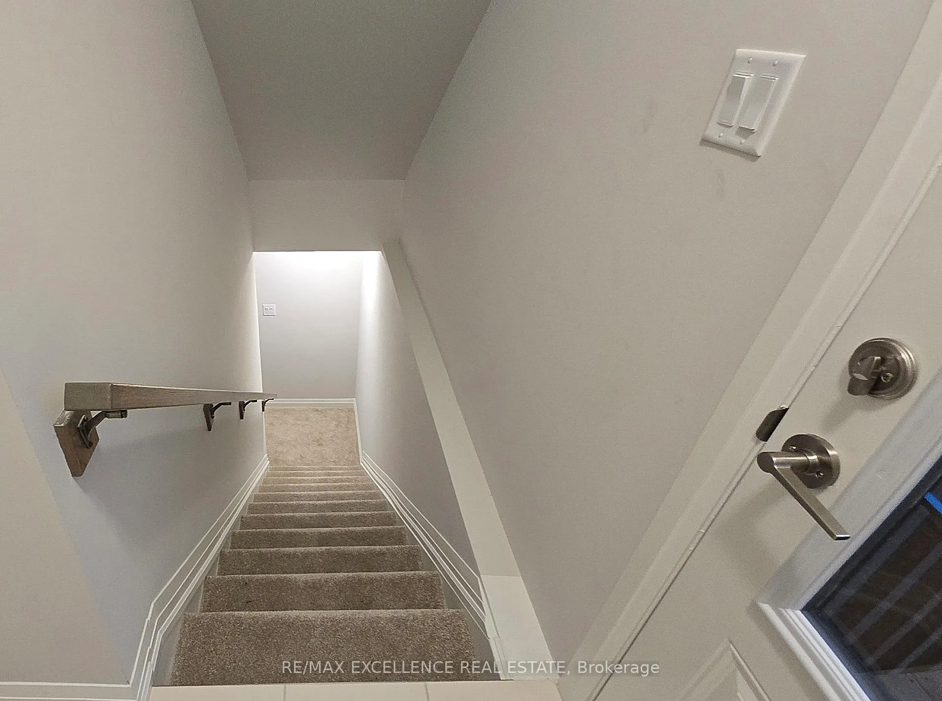 Photo 6 of 30 Whelan Court, Thorold, Hurricane/Merrittville — HOMEH