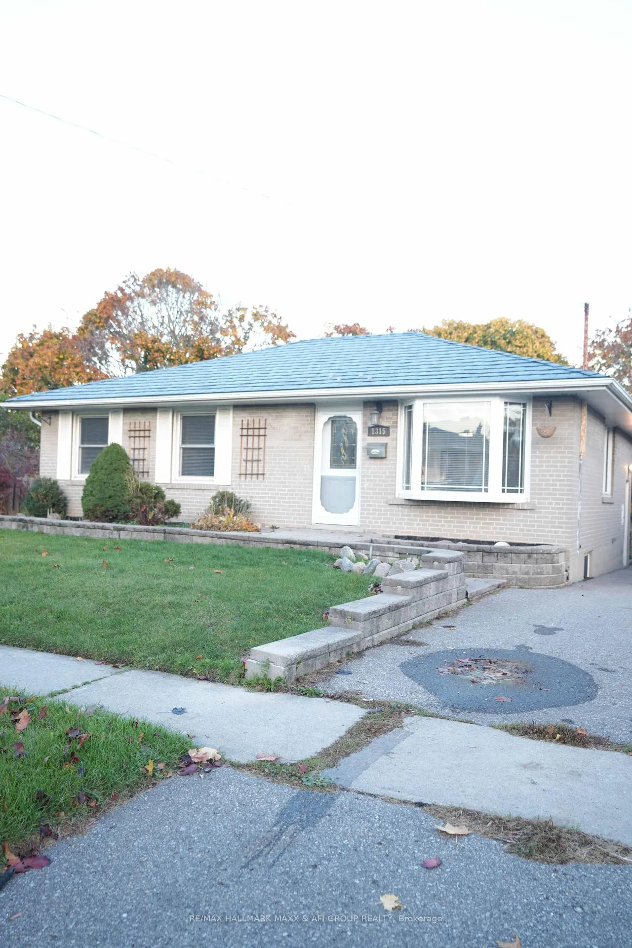Photo 1 of 1315 Scugog Avenue, Oshawa, Lakeview — HOMEH