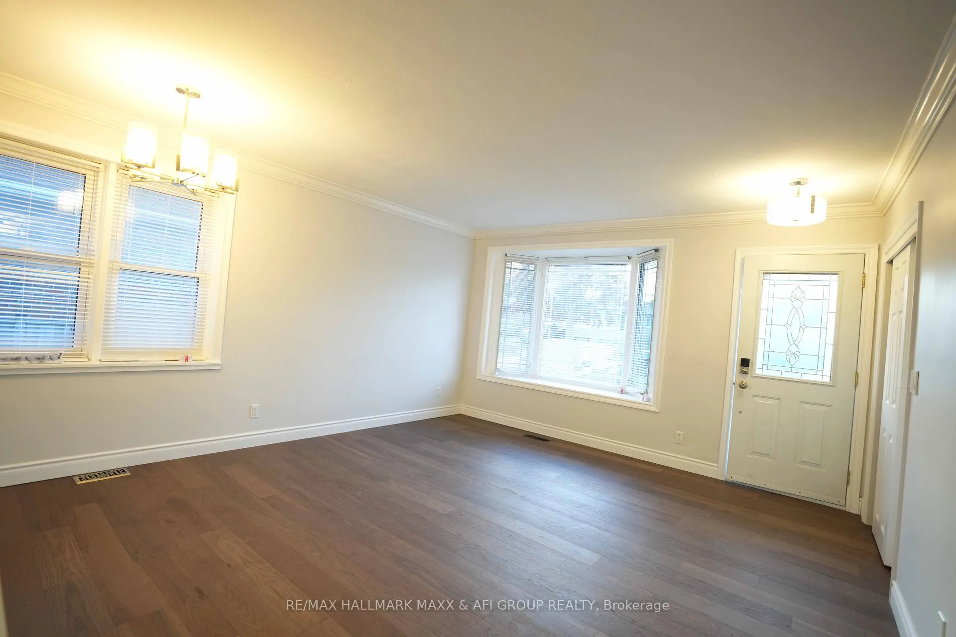 Photo 4 of 1315 Scugog Avenue, Oshawa, Lakeview — HOMEH