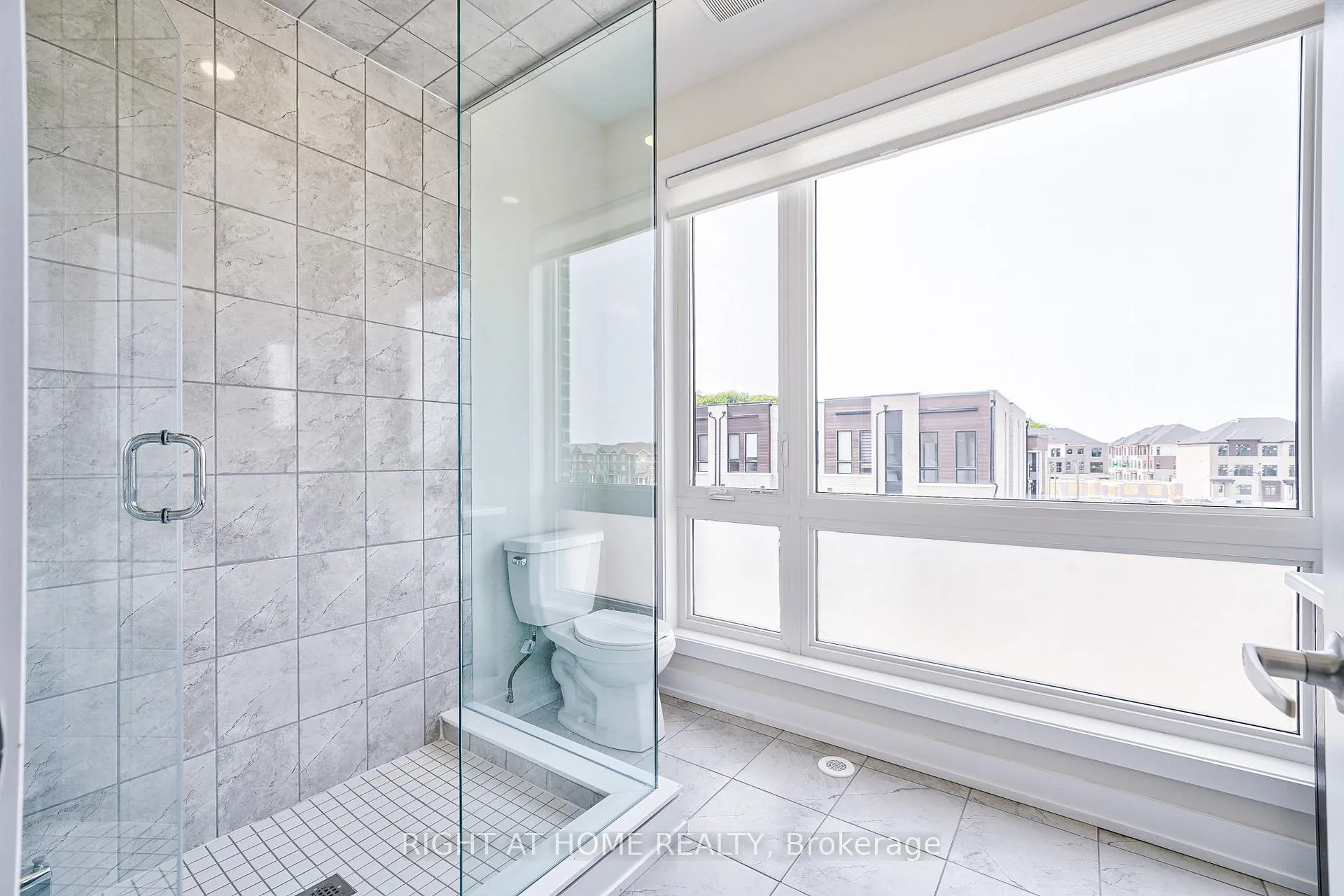 Photo 23 of 121 Stauffer Crescent, Markham, Cornell — HOMEH