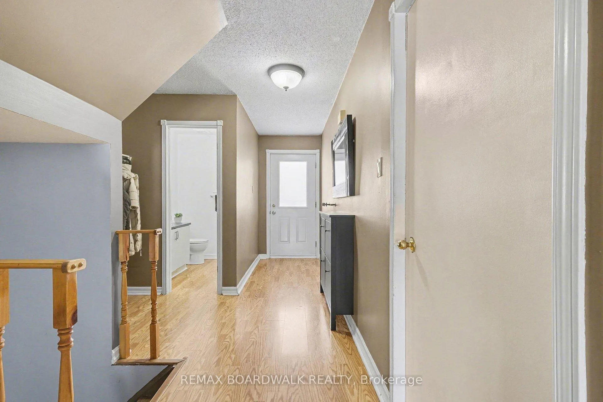 Photo 2 of 448 Valade Crescent, Ottawa, Fallingbrook/Pineridge — HOMEH