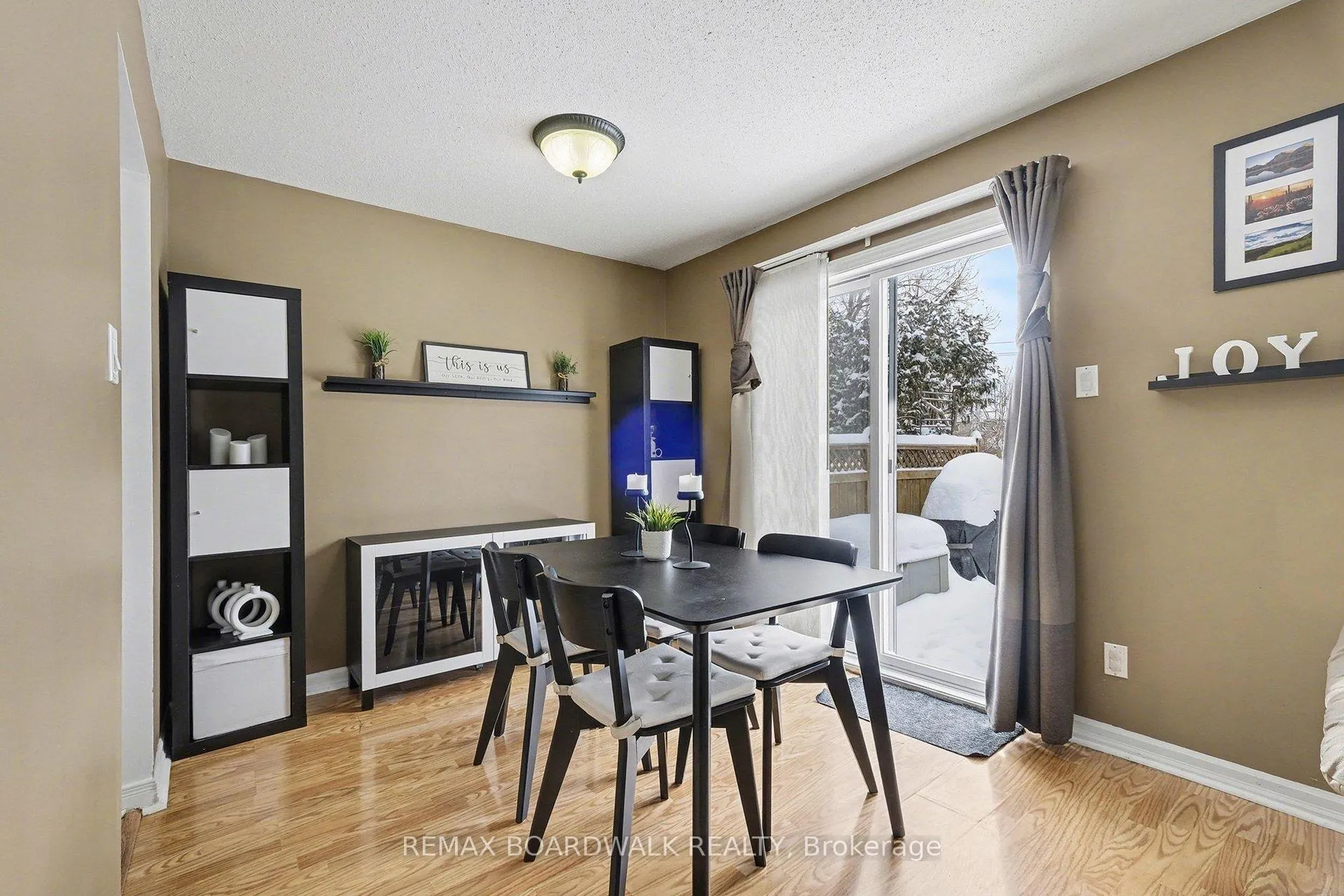 Photo 6 of 448 Valade Crescent, Ottawa, Fallingbrook/Pineridge — HOMEH