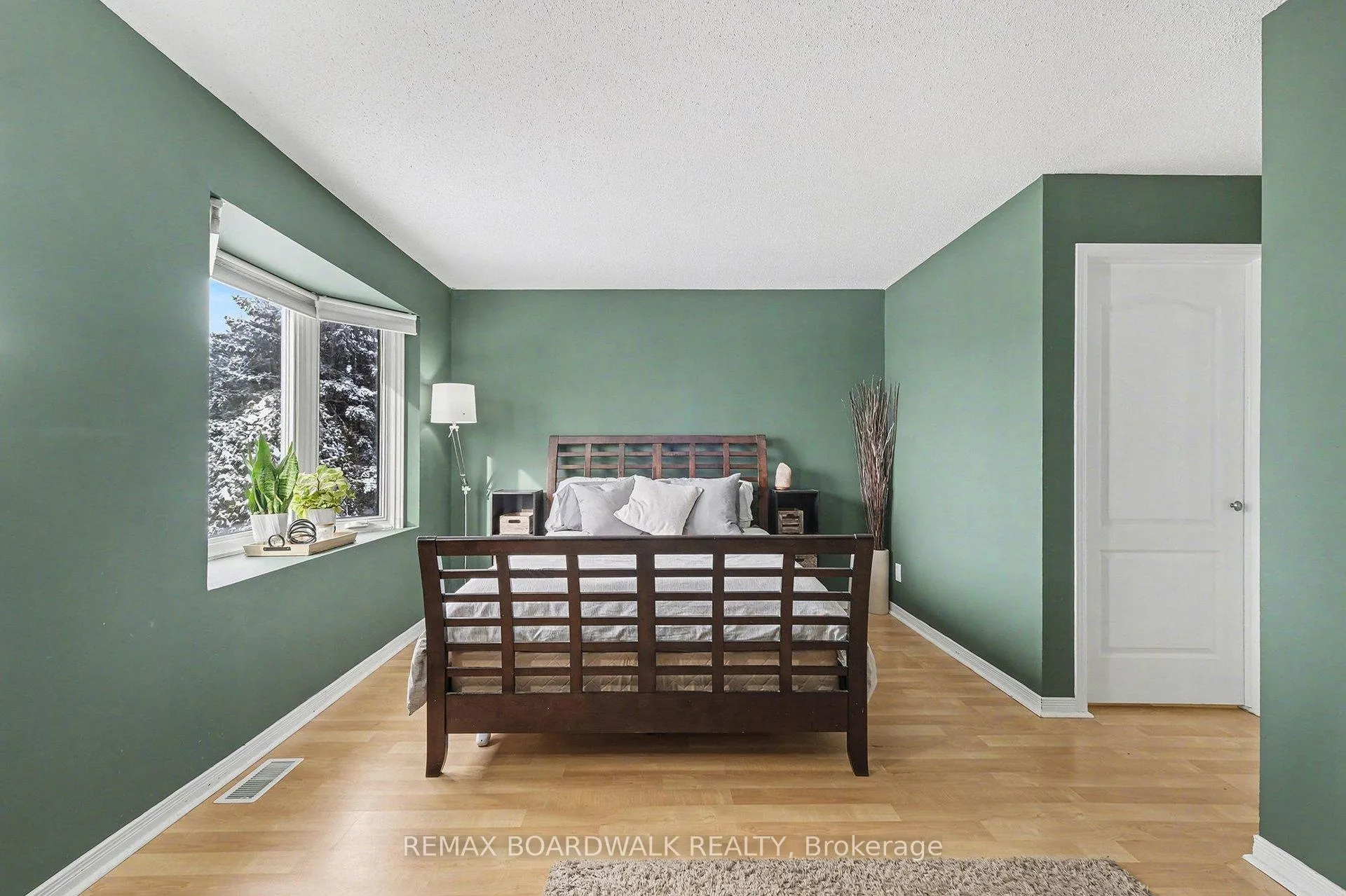 Photo 11 of 448 Valade Crescent, Ottawa, Fallingbrook/Pineridge — HOMEH
