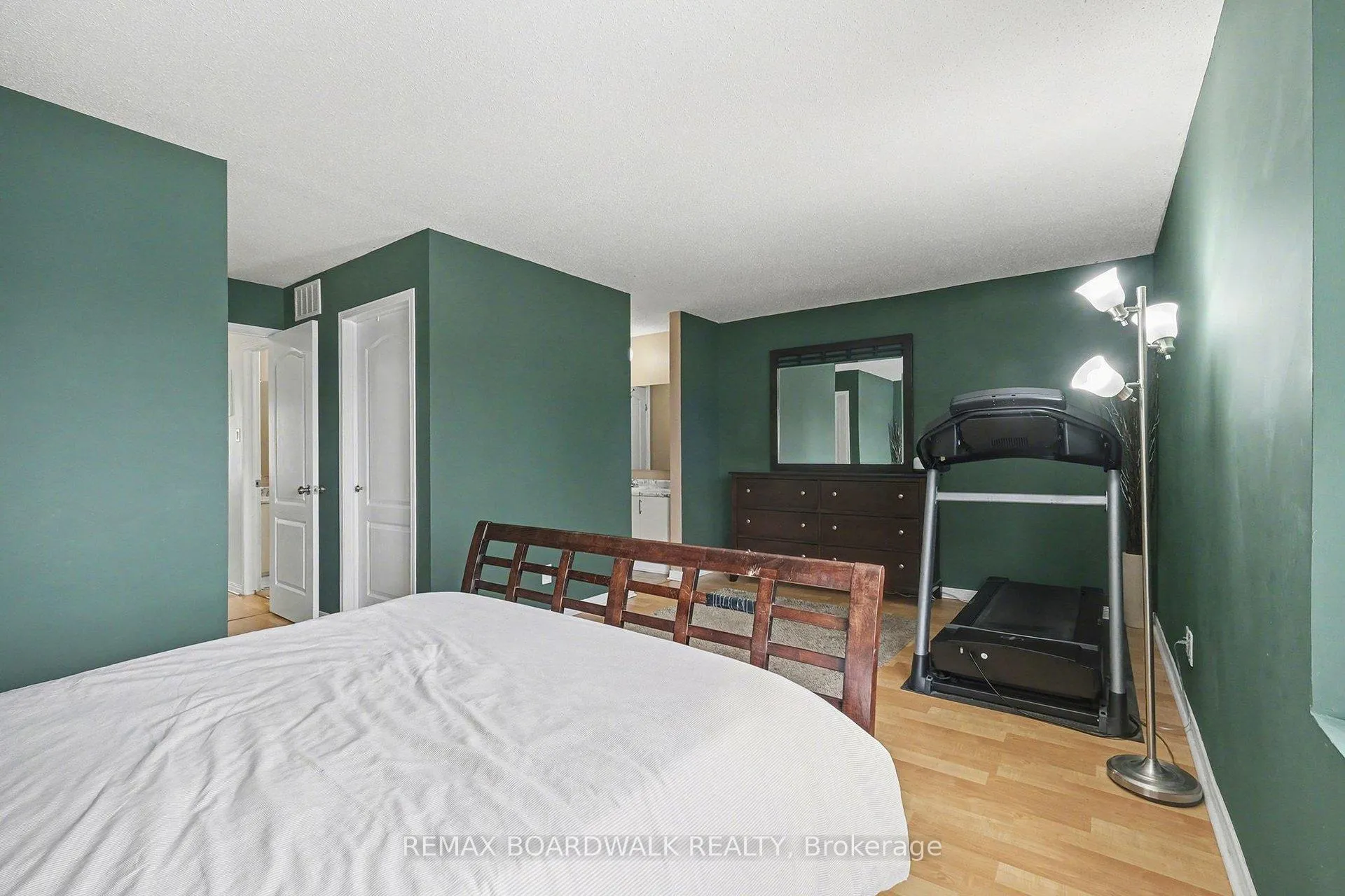 Photo 13 of 448 Valade Crescent, Ottawa, Fallingbrook/Pineridge — HOMEH