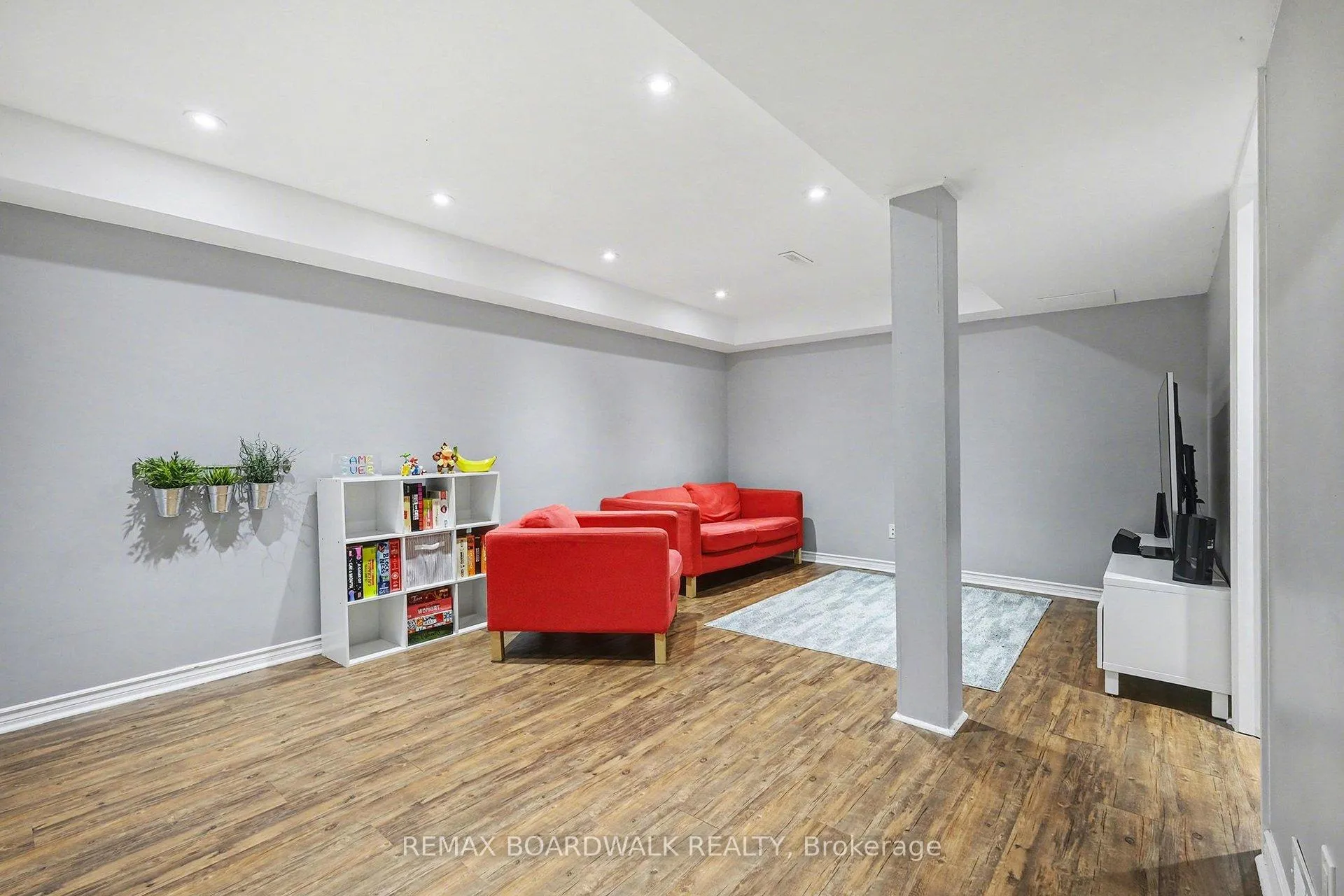 Photo 23 of 448 Valade Crescent, Ottawa, Fallingbrook/Pineridge — HOMEH