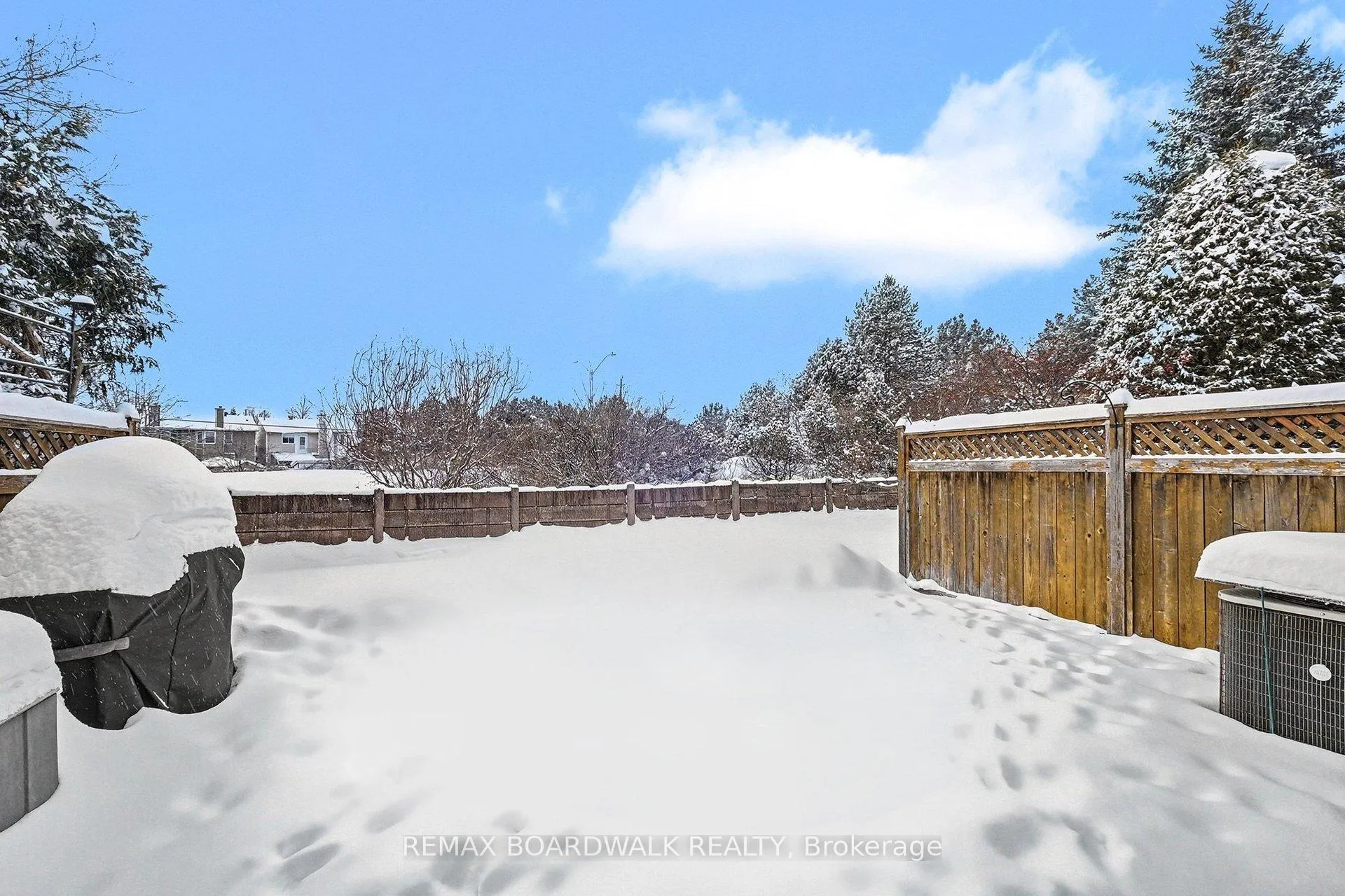 Photo 27 of 448 Valade Crescent, Ottawa, Fallingbrook/Pineridge — HOMEH