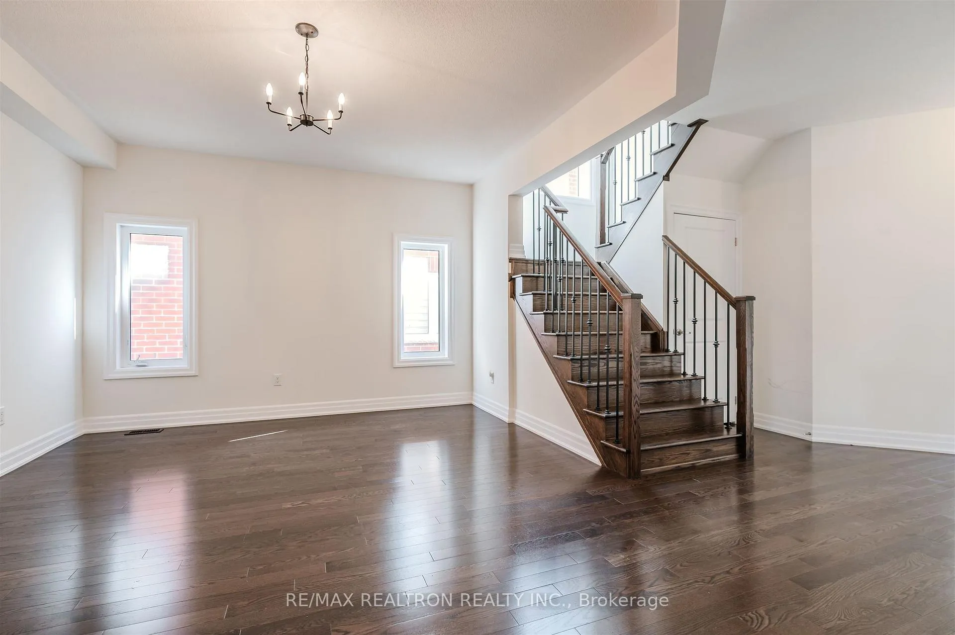 Photo 6 of 1028 Wickham Road, Innisfil, Rural Innisfil — HOMEH