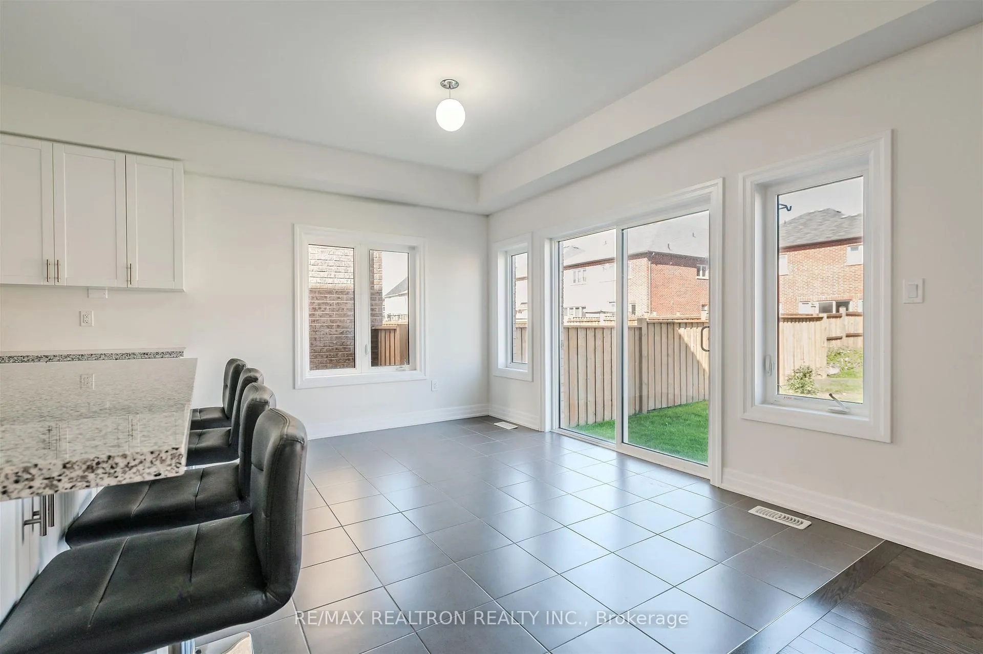 Photo 16 of 1028 Wickham Road, Innisfil, Rural Innisfil — HOMEH