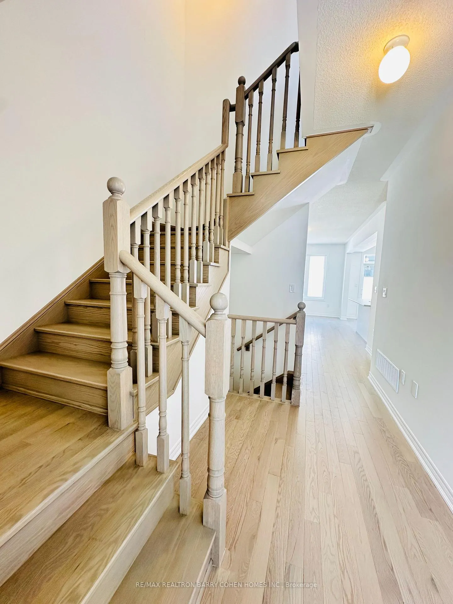 Photo 2 of 2908 Starlight Drive, Pickering, Rural Pickering — HOMEH