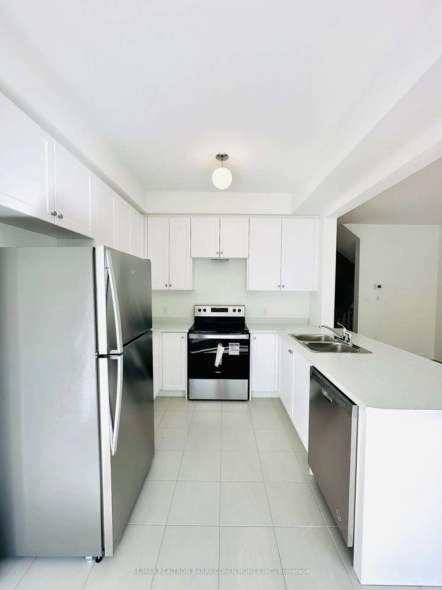 Photo 5 of 2908 Starlight Drive, Pickering, Rural Pickering — HOMEH