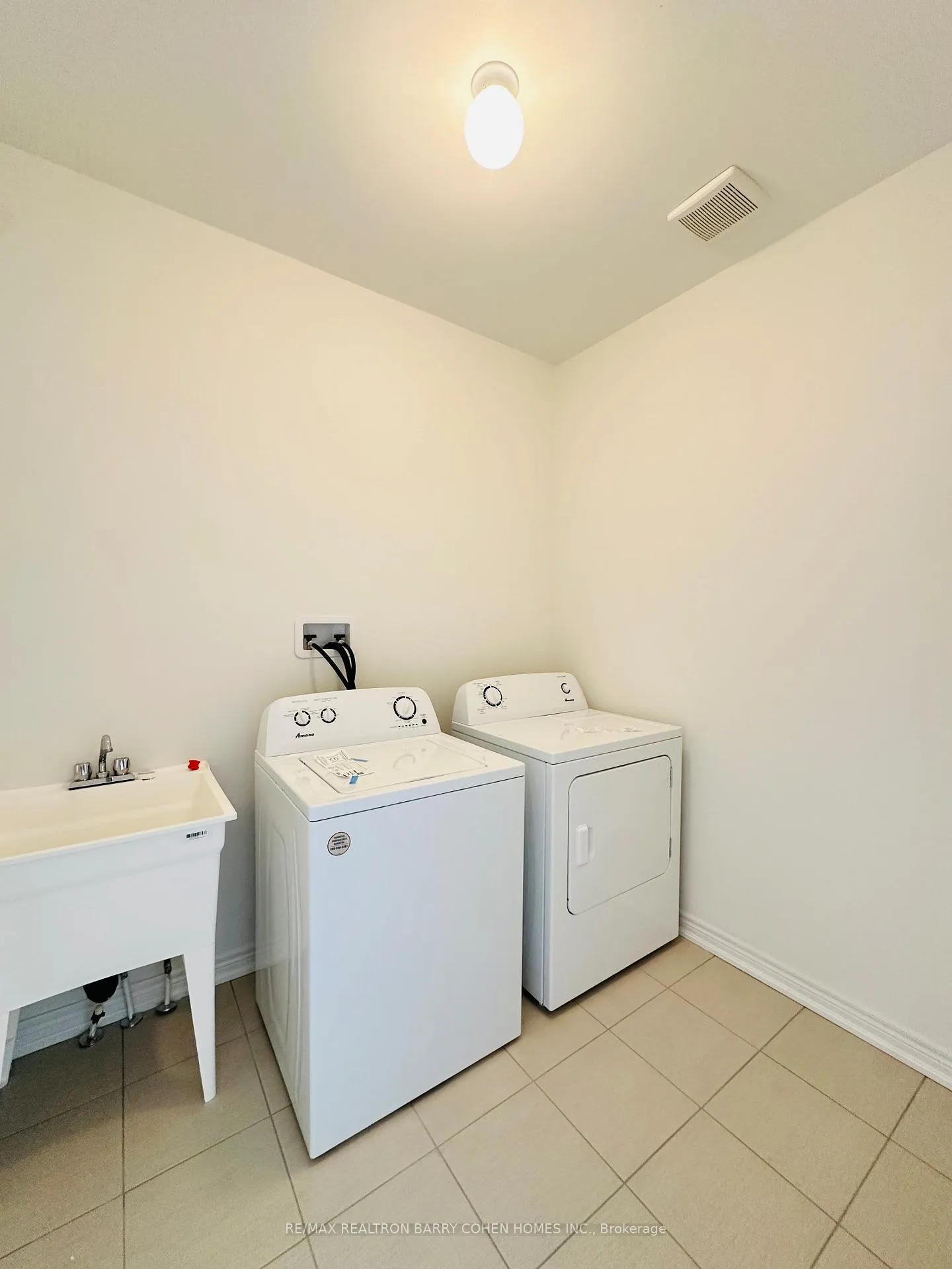 Photo 16 of 2908 Starlight Drive, Pickering, Rural Pickering — HOMEH