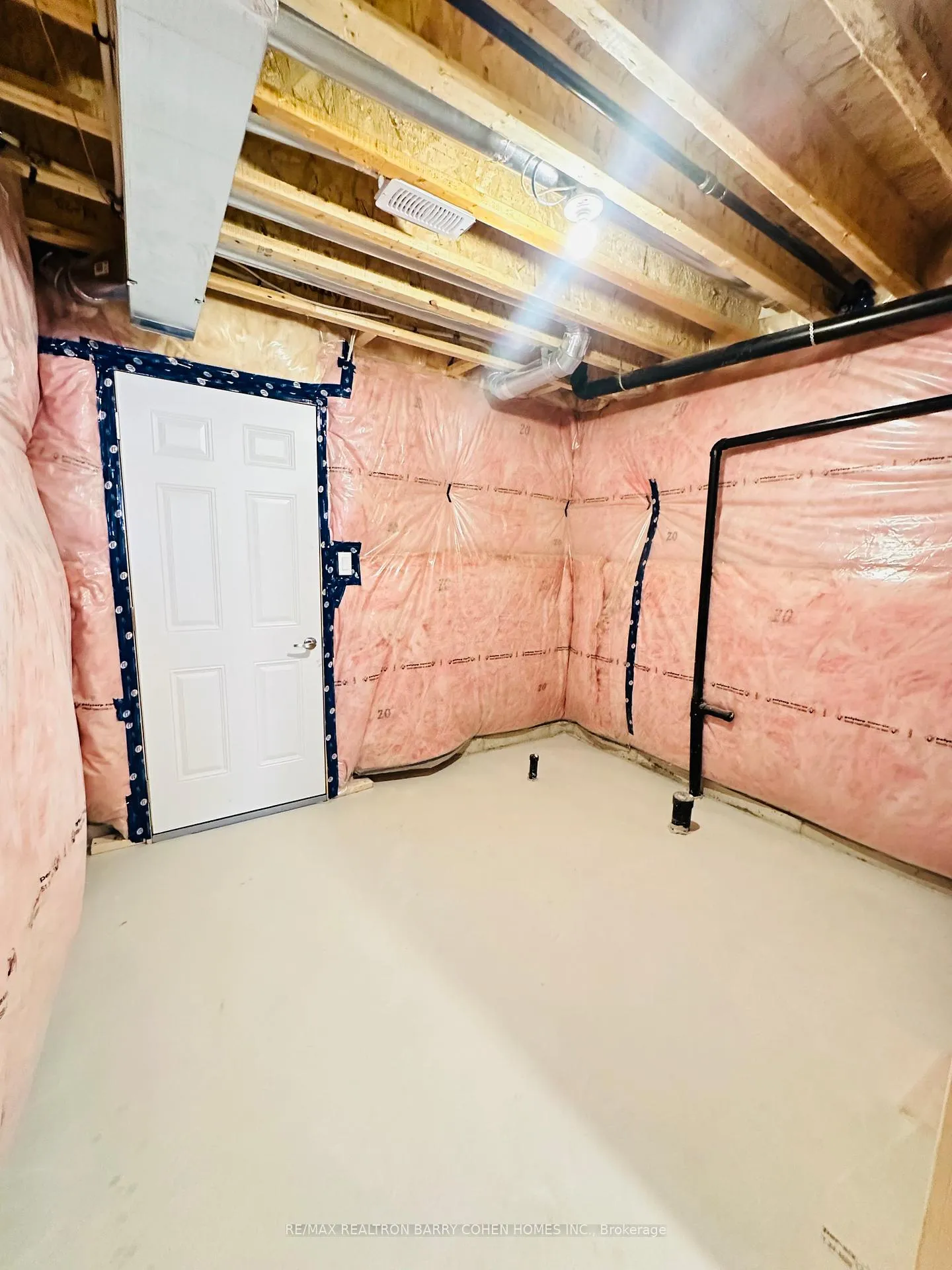 Photo 18 of 2908 Starlight Drive, Pickering, Rural Pickering — HOMEH