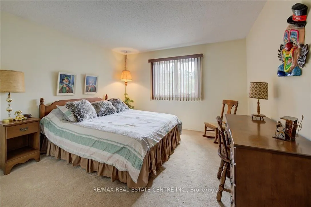 Photo 9 of Unit 4, 493 Beechwood Drive, Waterloo — HOMEH