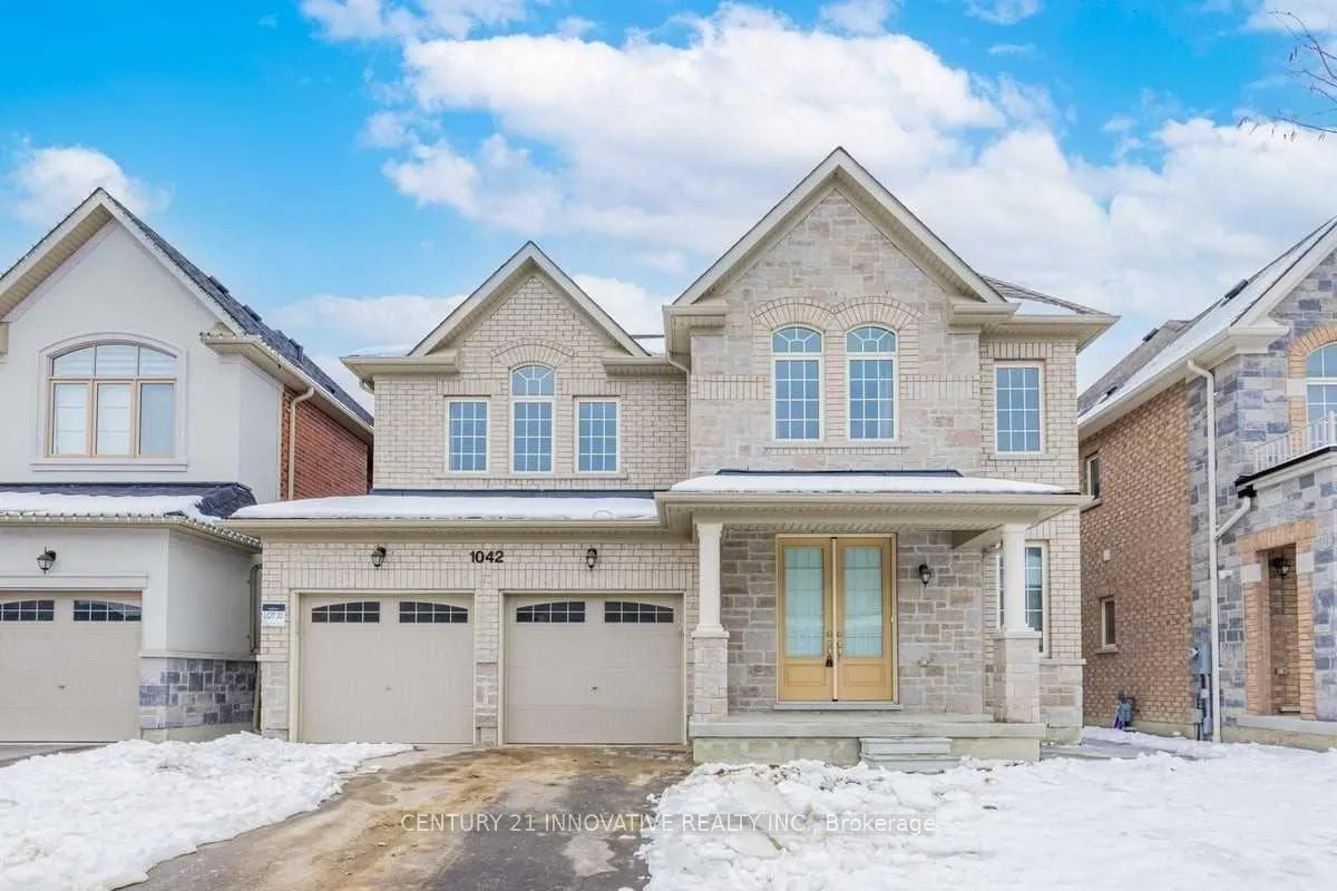 Photo 2 of 1042 Kingpeak Crescent, Pickering, Rural Pickering — HOMEH