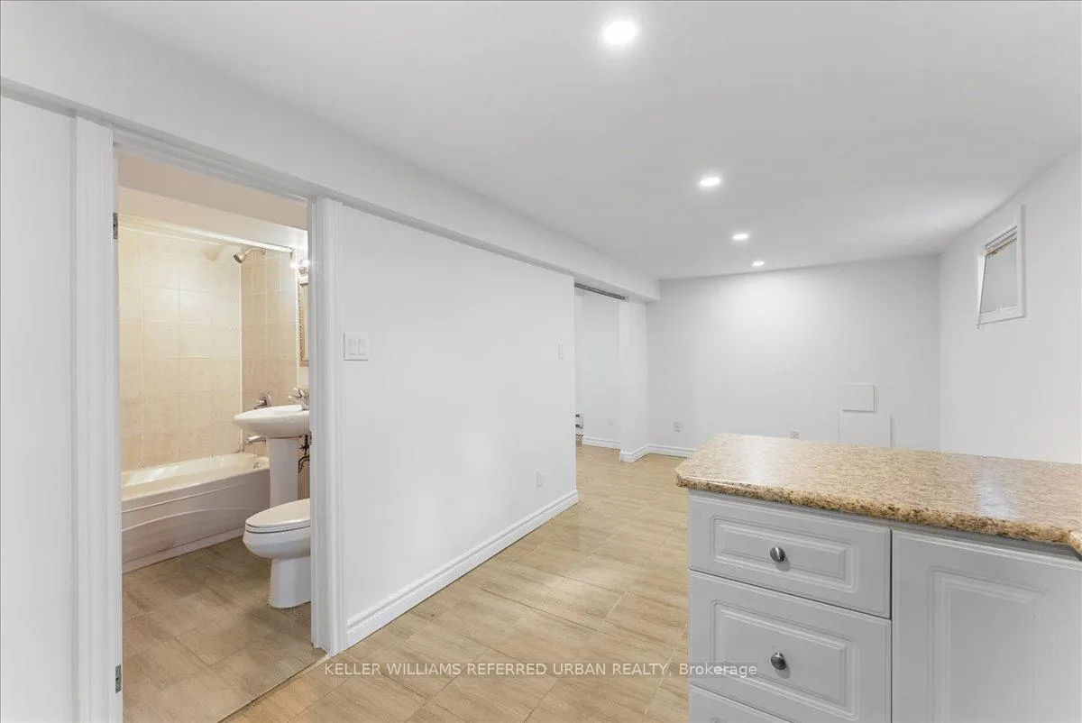 Photo 6 of Unit Lower, 878 Avenue Road, Toronto, Yonge-Eglinton — HOMEH