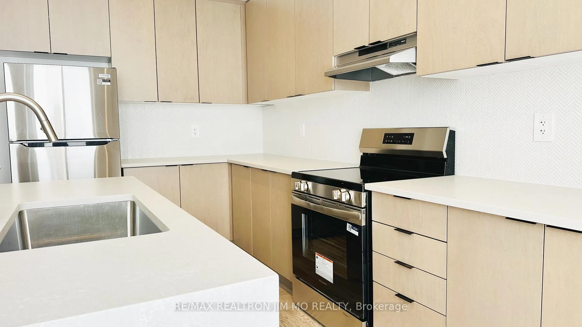 Photo 9 of 123 Leslie Richards Street, Markham, Rural Markham — HOMEH