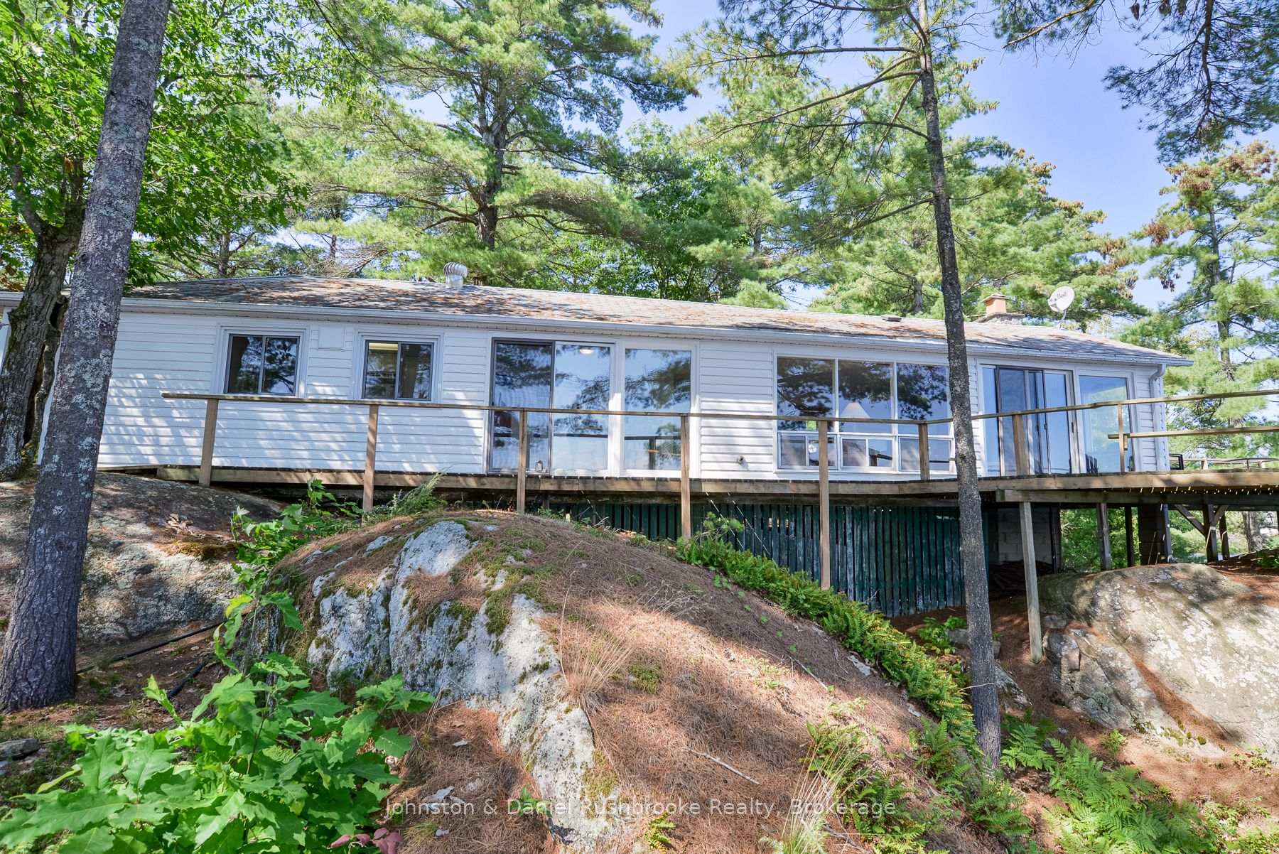 Photo 4 of 1116 Tryon Drive, Gravenhurst, Morrison — HOMEH