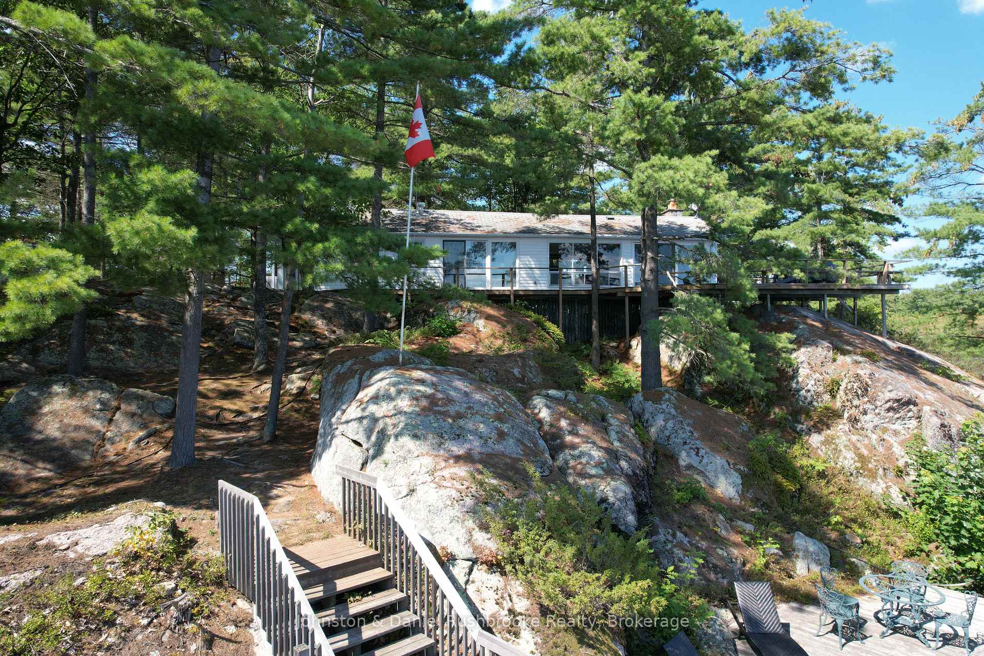 Photo 27 of 1116 Tryon Drive, Gravenhurst, Morrison — HOMEH