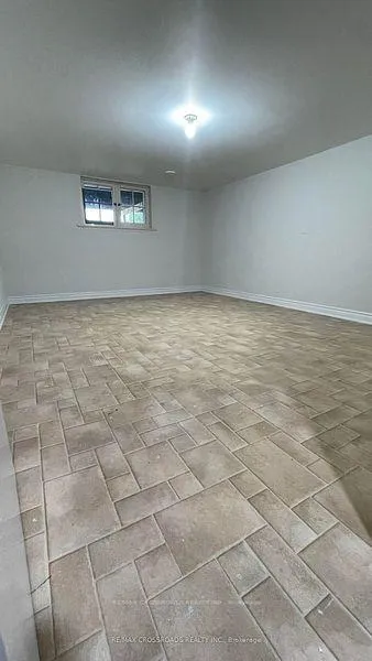 Photo 3 of 12 Royal Road, Aurora, Aurora Village — HOMEH