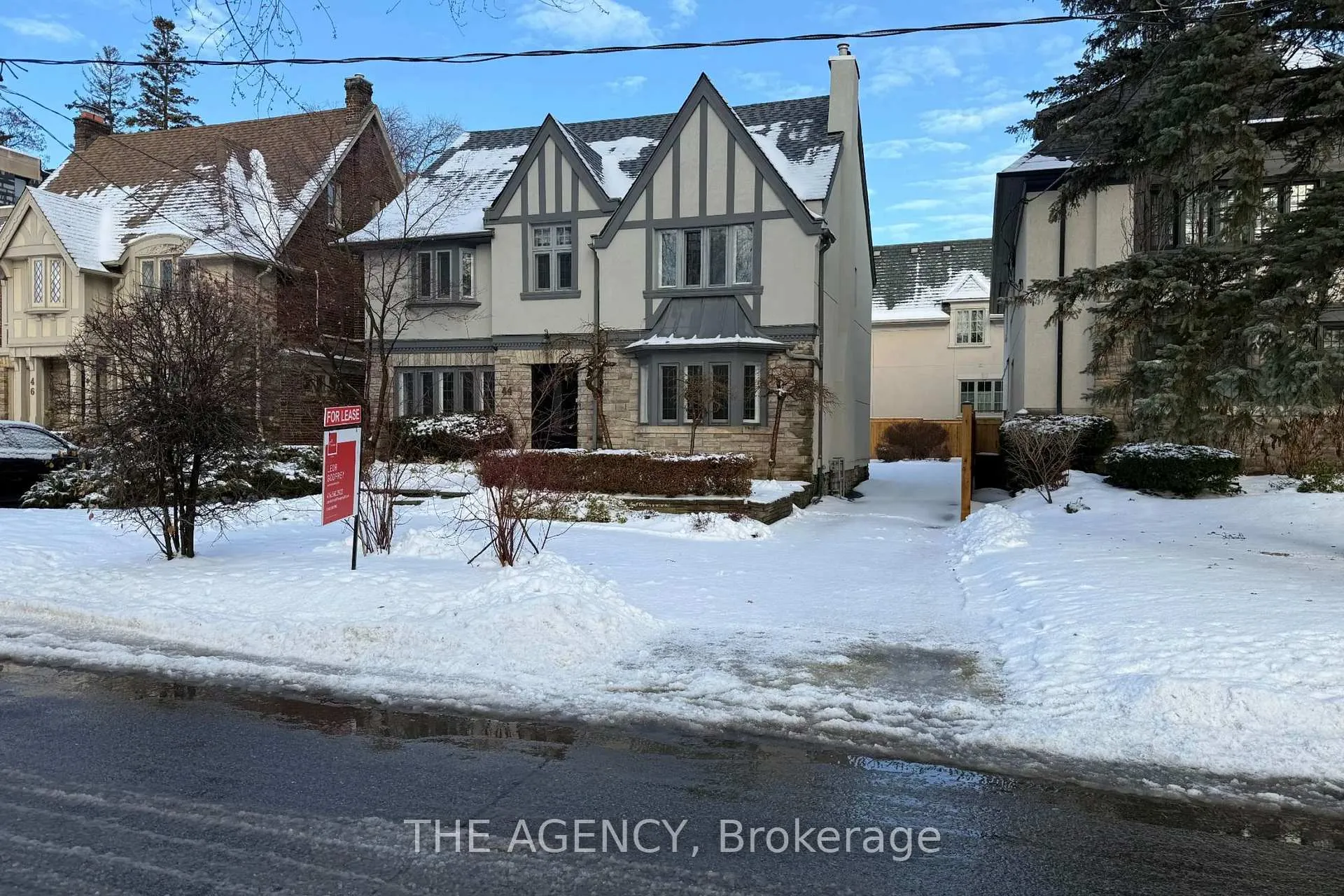 Photo 2 of 44 Elderwood Drive, Toronto, Forest Hill South — HOMEH