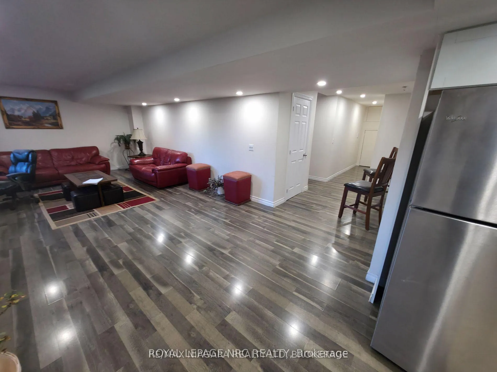 Photo 5 of 7879 Buckeye Crescent, Niagara Falls, Brown — HOMEH