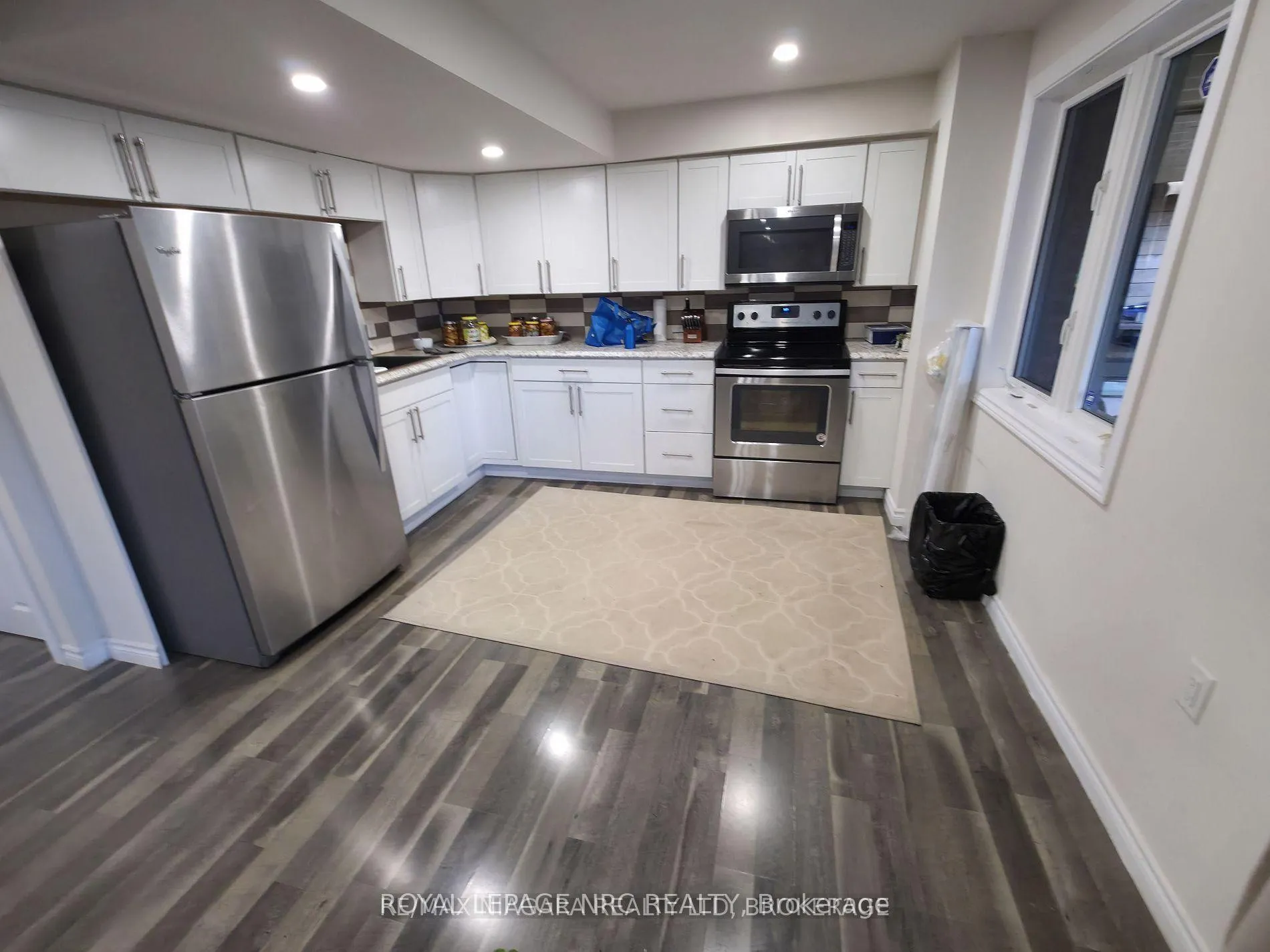 Photo 6 of 7879 Buckeye Crescent, Niagara Falls, Brown — HOMEH