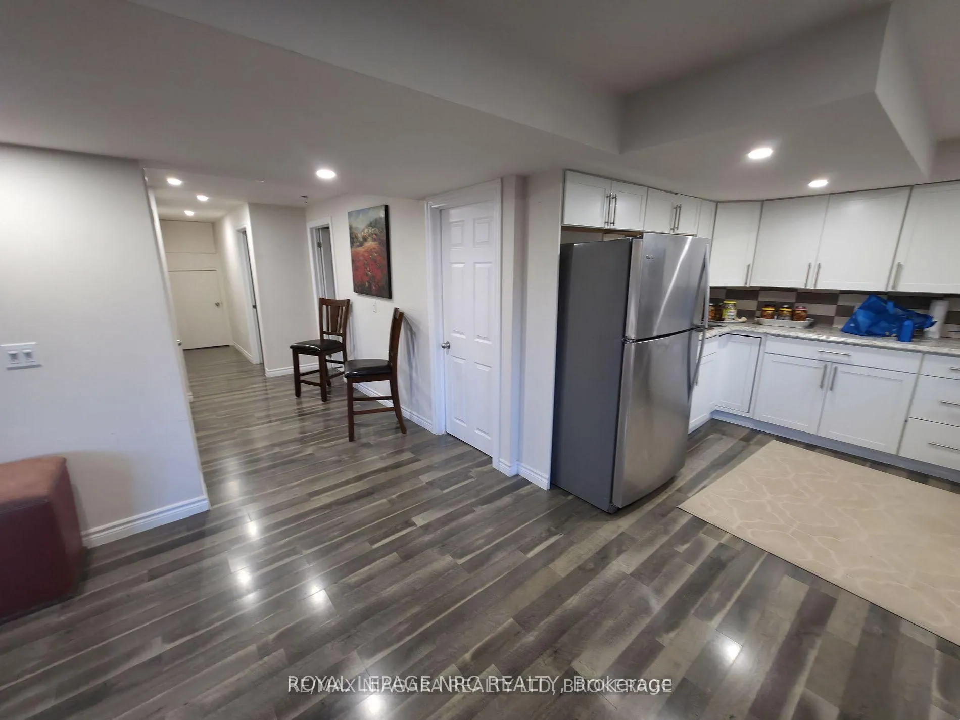 Photo 7 of 7879 Buckeye Crescent, Niagara Falls, Brown — HOMEH
