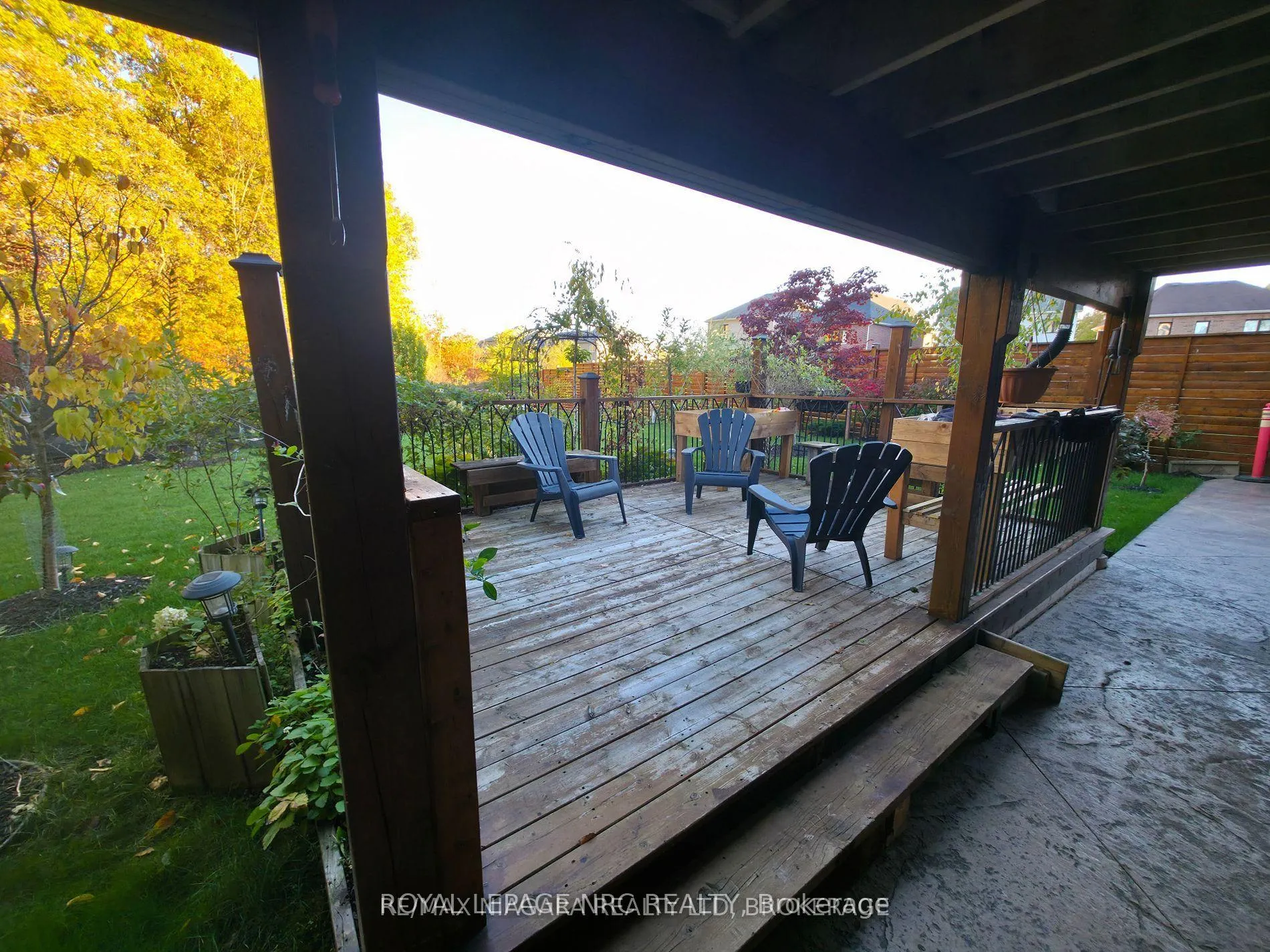 Photo 29 of 7879 Buckeye Crescent, Niagara Falls, Brown — HOMEH